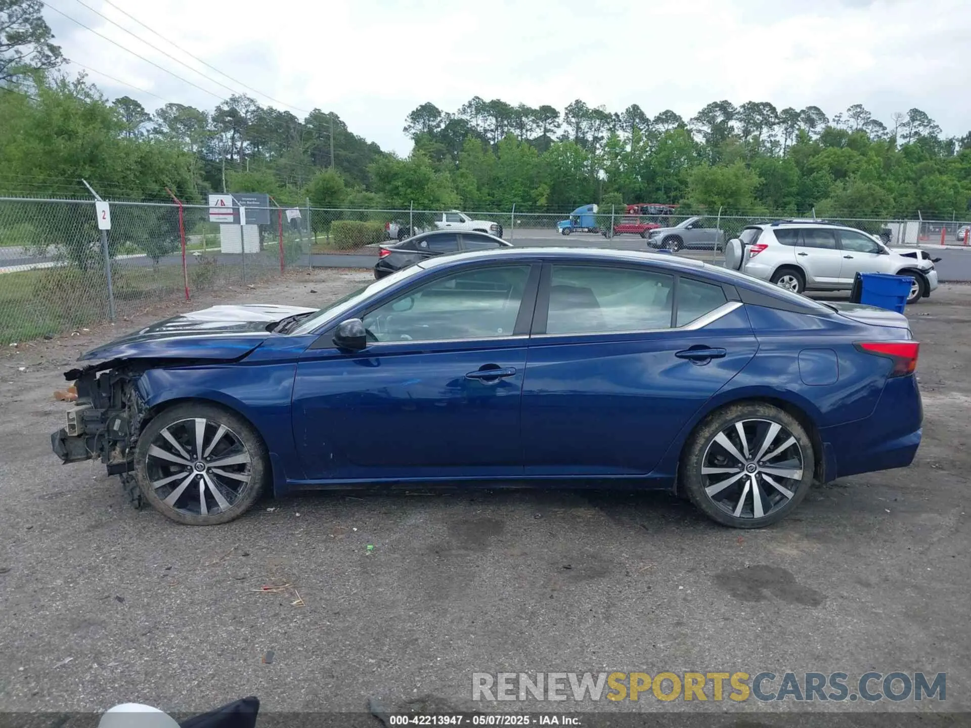 14 Photograph of a damaged car 1N4BL4CV4MN353094 NISSAN ALTIMA 2021