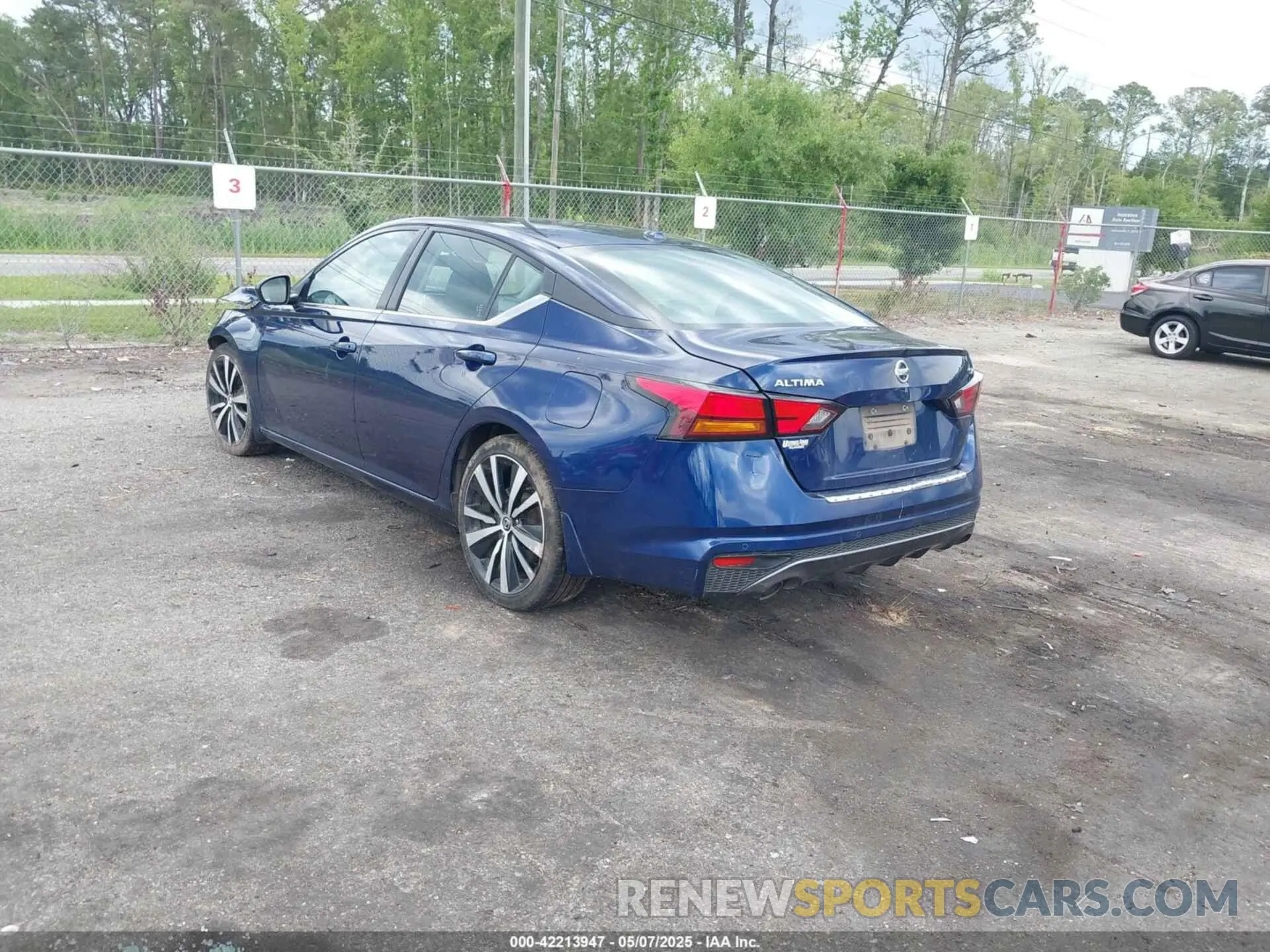 3 Photograph of a damaged car 1N4BL4CV4MN353094 NISSAN ALTIMA 2021