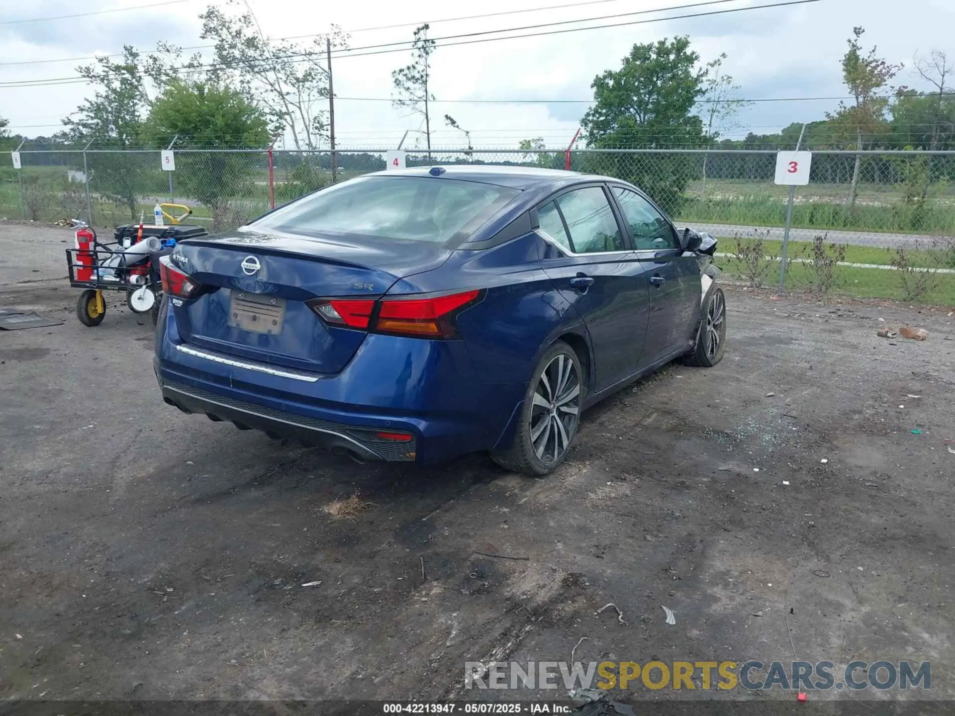 4 Photograph of a damaged car 1N4BL4CV4MN353094 NISSAN ALTIMA 2021