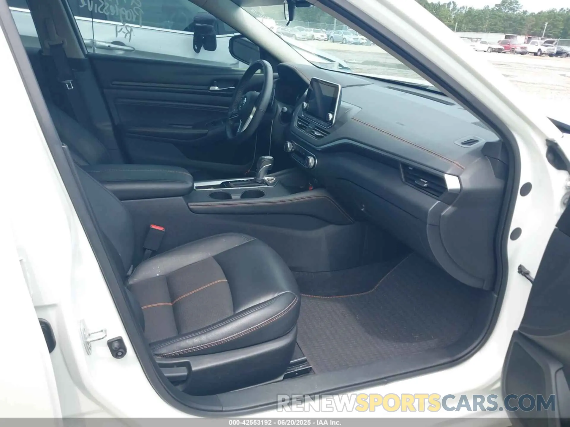 5 Photograph of a damaged car 1N4BL4CV4MN364953 NISSAN ALTIMA 2021