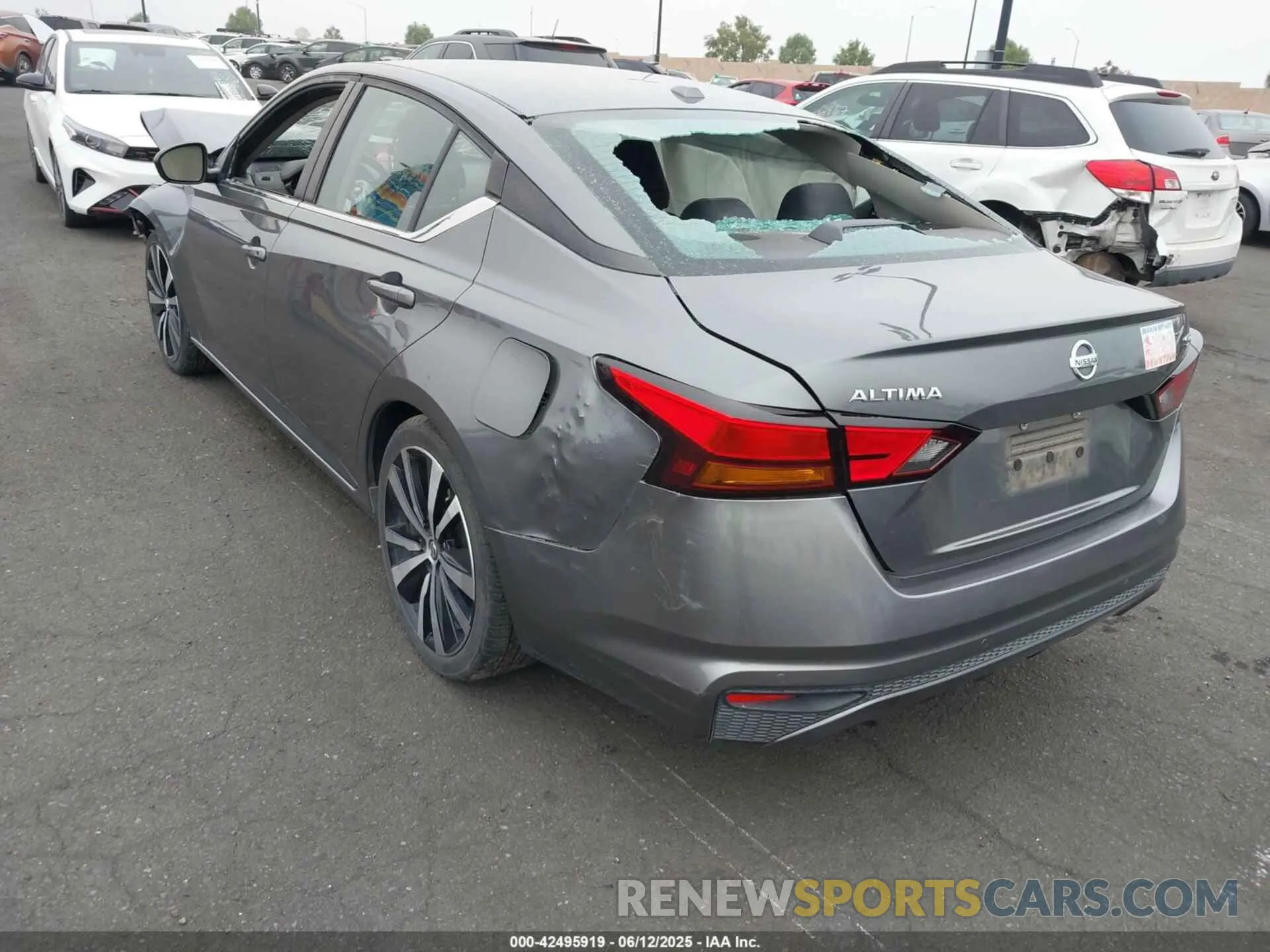 3 Photograph of a damaged car 1N4BL4CV4MN374804 NISSAN ALTIMA 2021