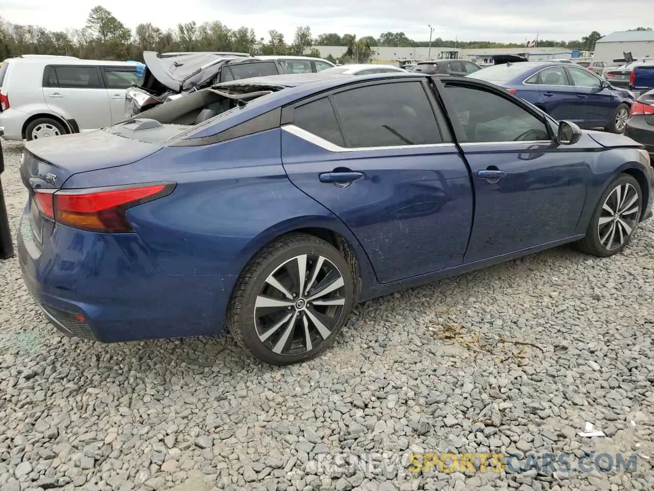 3 Photograph of a damaged car 1N4BL4CV5MN313820 NISSAN ALTIMA 2021