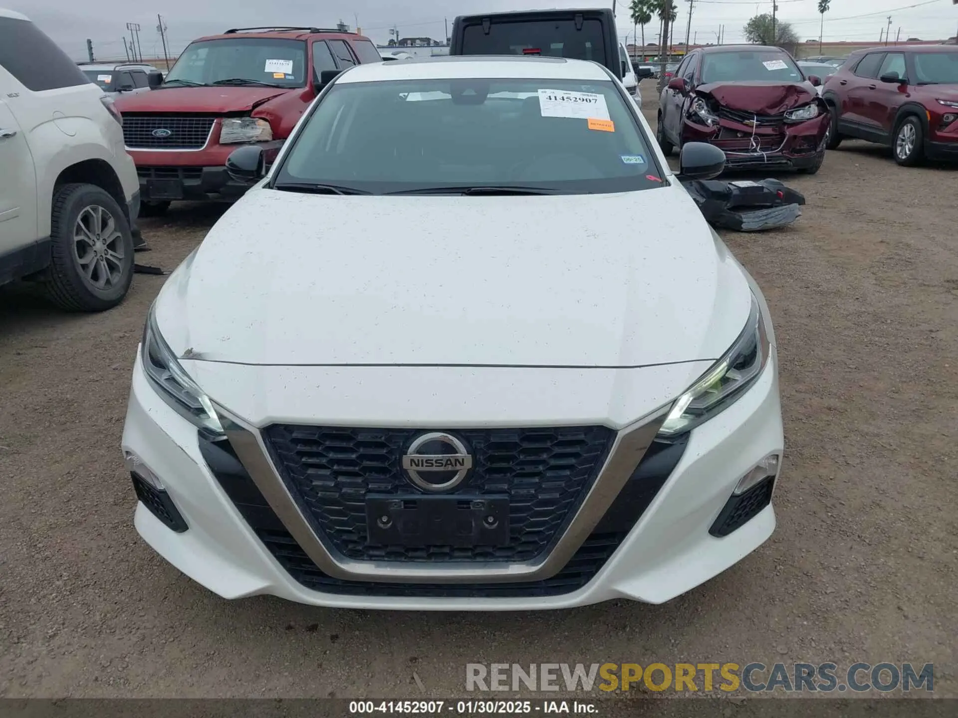 12 Photograph of a damaged car 1N4BL4CV6MN333462 NISSAN ALTIMA 2021