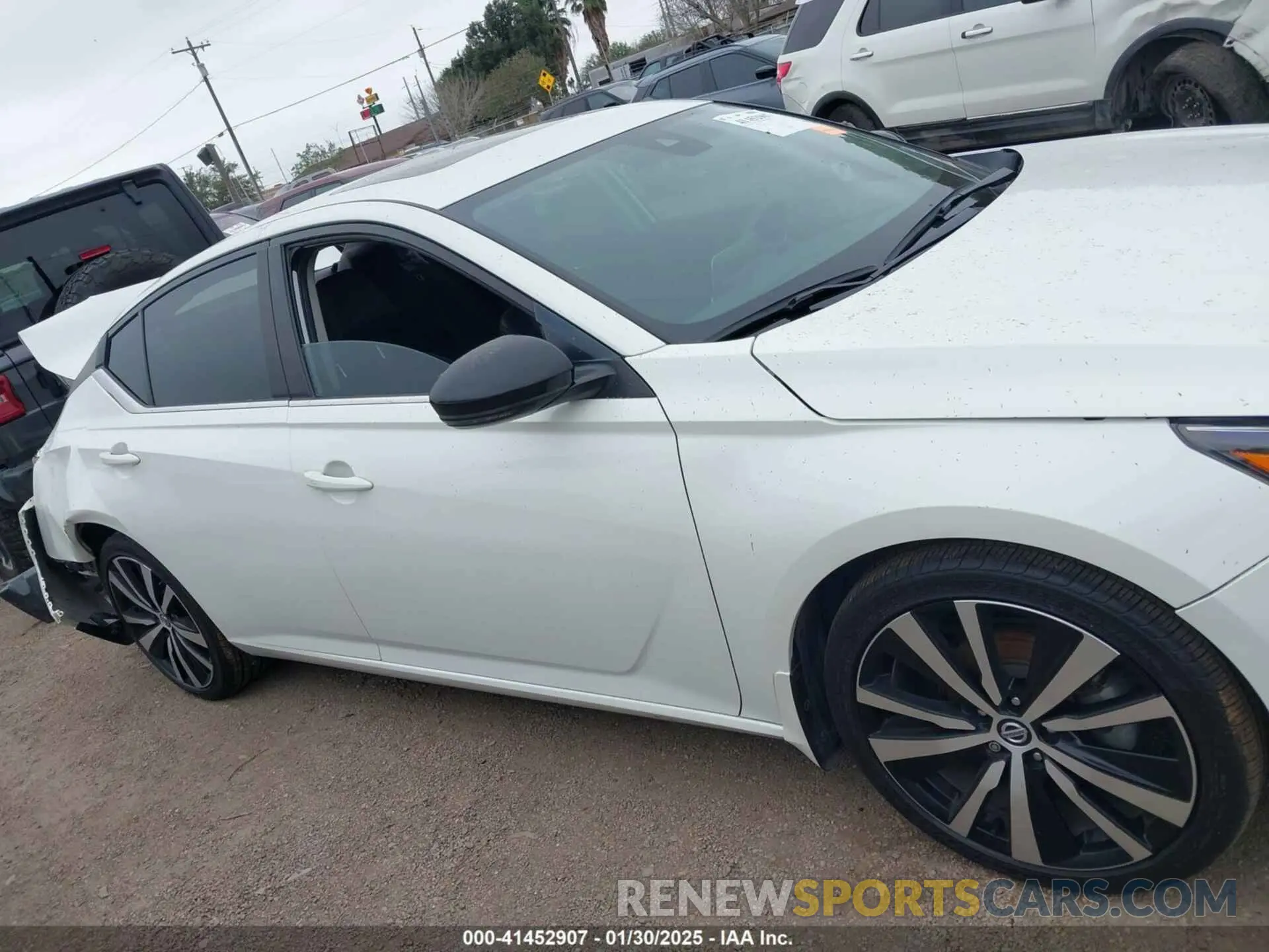 13 Photograph of a damaged car 1N4BL4CV6MN333462 NISSAN ALTIMA 2021