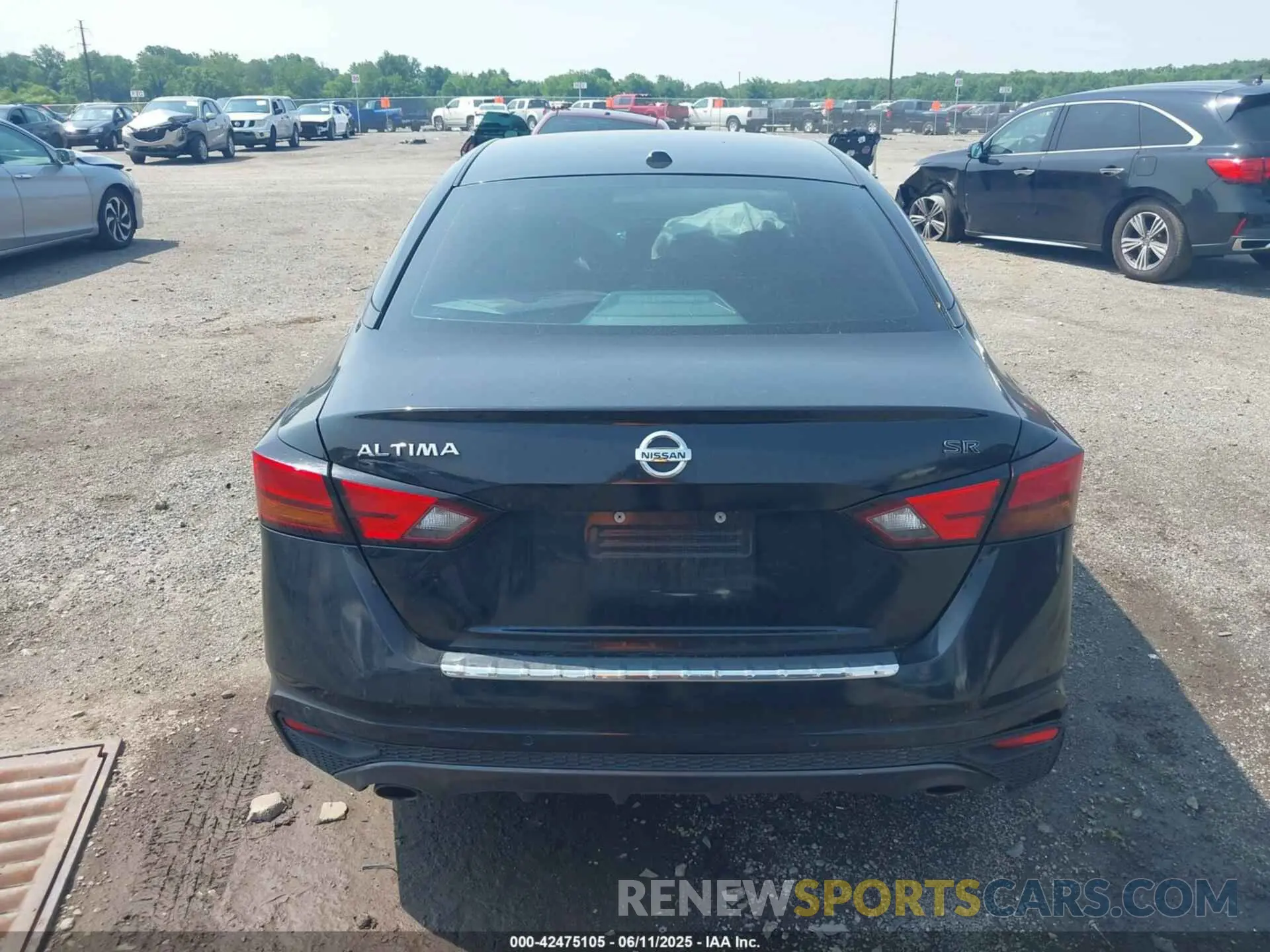 17 Photograph of a damaged car 1N4BL4CV6MN393418 NISSAN ALTIMA 2021