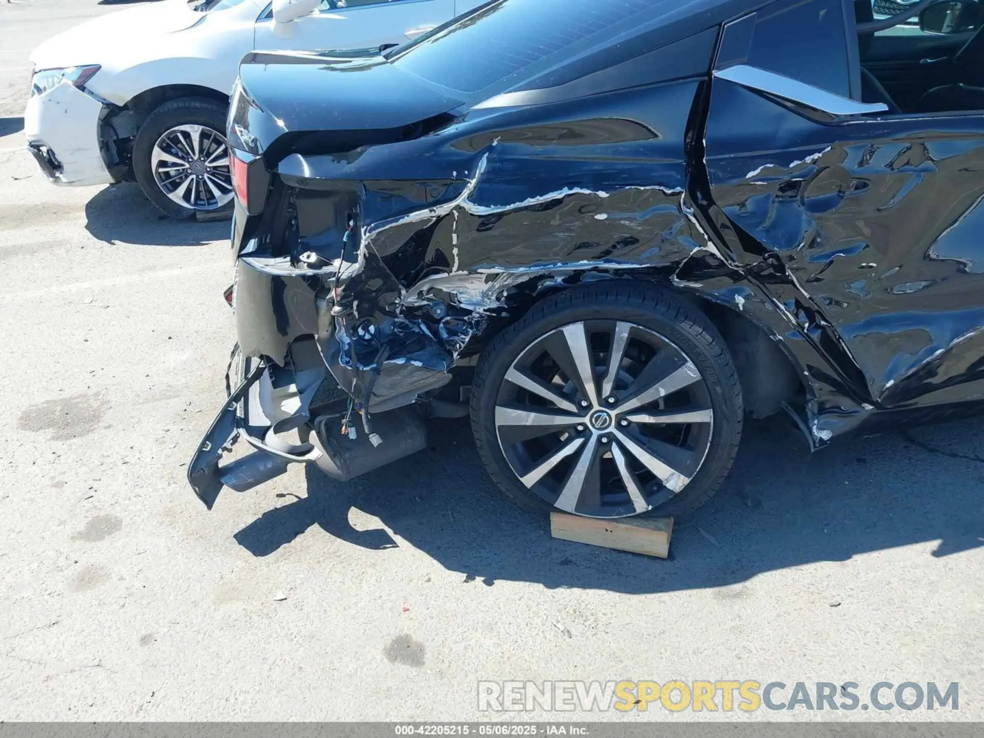 19 Photograph of a damaged car 1N4BL4CV6MN421556 NISSAN ALTIMA 2021
