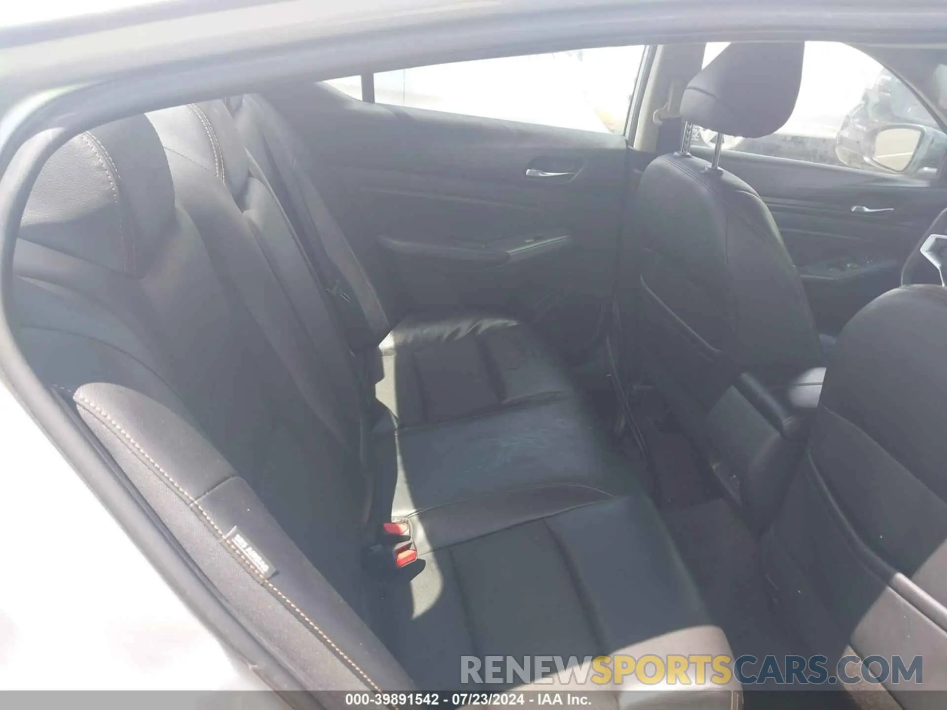 8 Photograph of a damaged car 1N4BL4CV7MN333258 NISSAN ALTIMA 2021