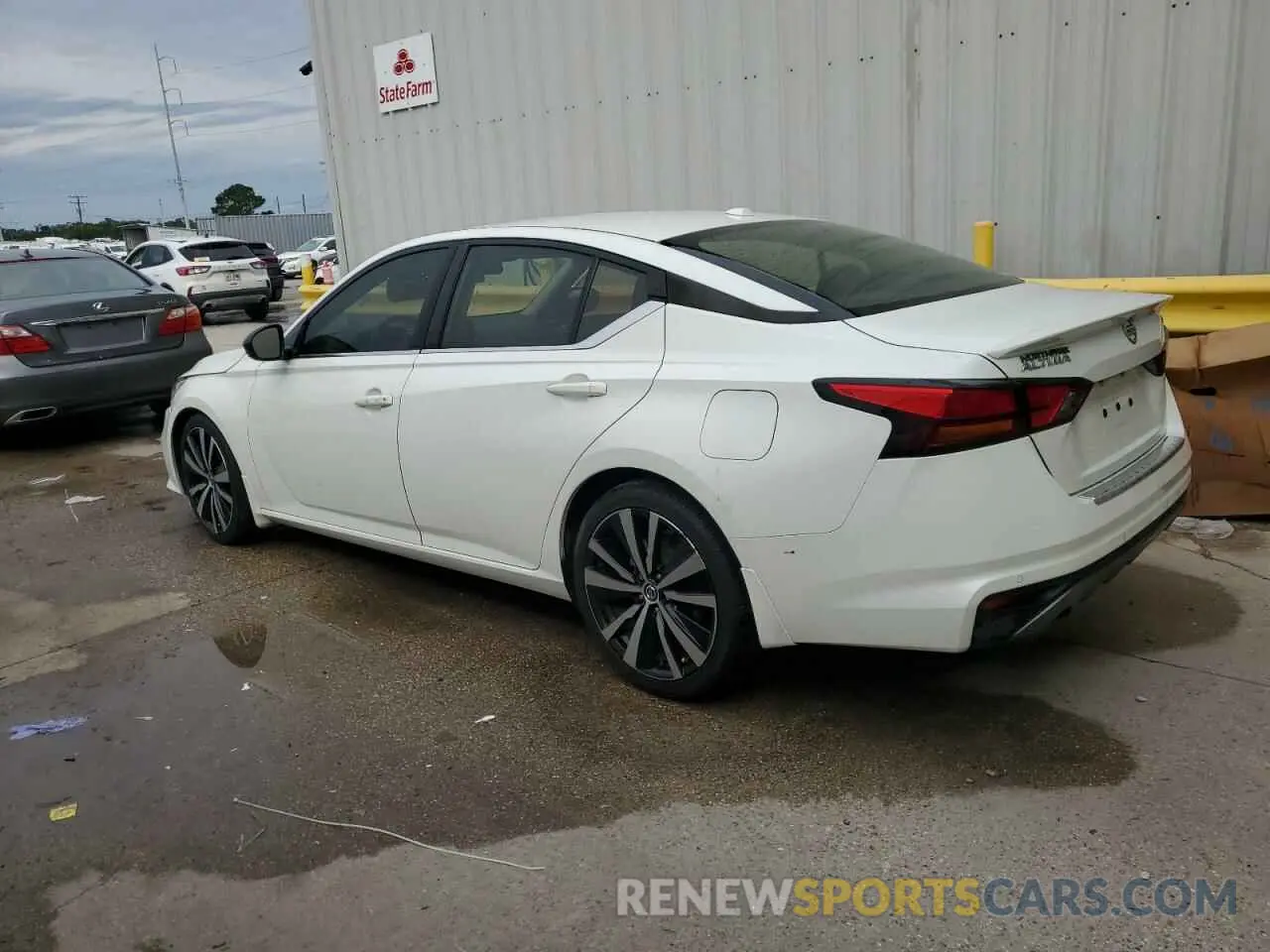 2 Photograph of a damaged car 1N4BL4CV7MN369158 NISSAN ALTIMA 2021