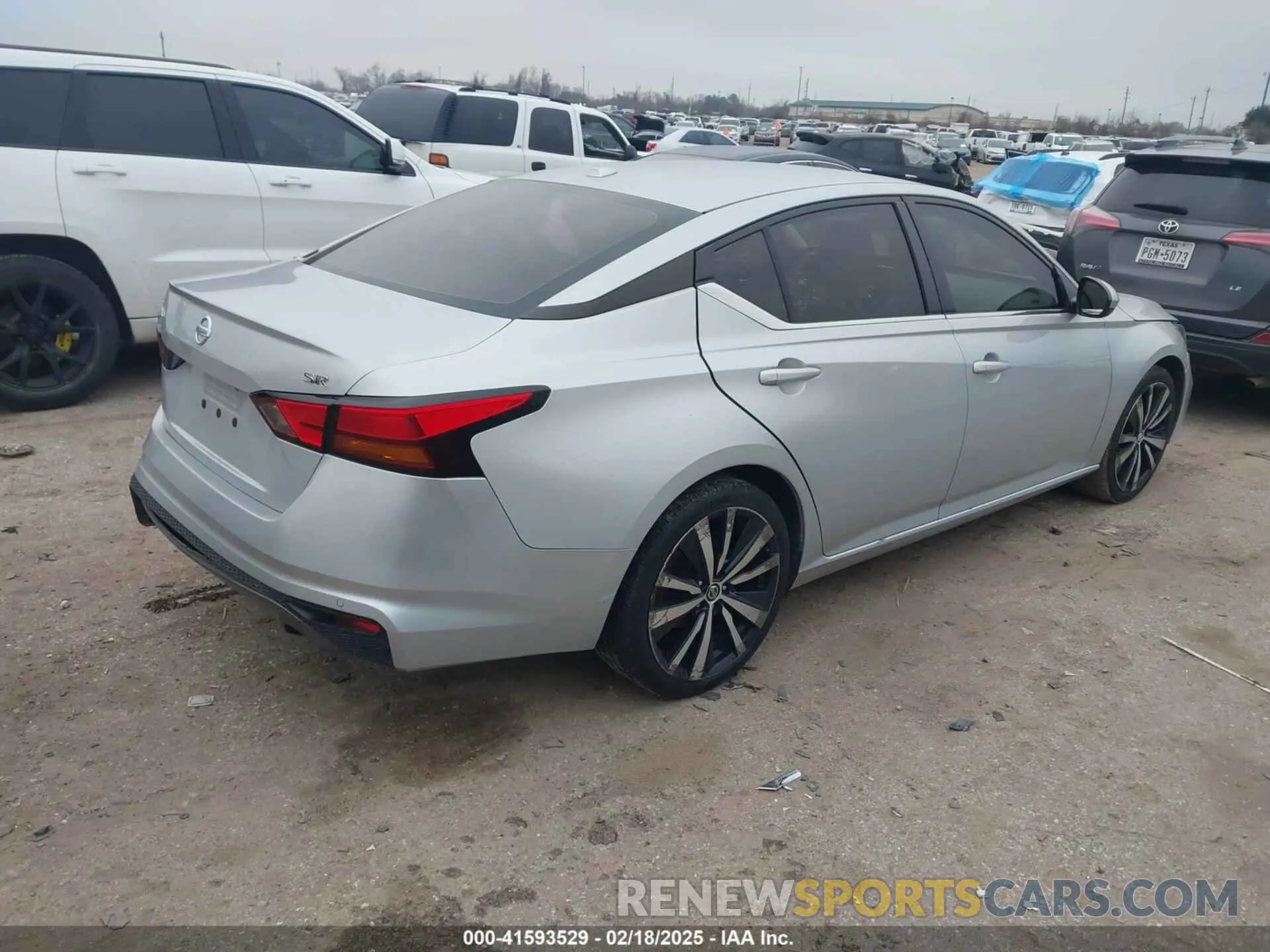 4 Photograph of a damaged car 1N4BL4CV7MN371959 NISSAN ALTIMA 2021