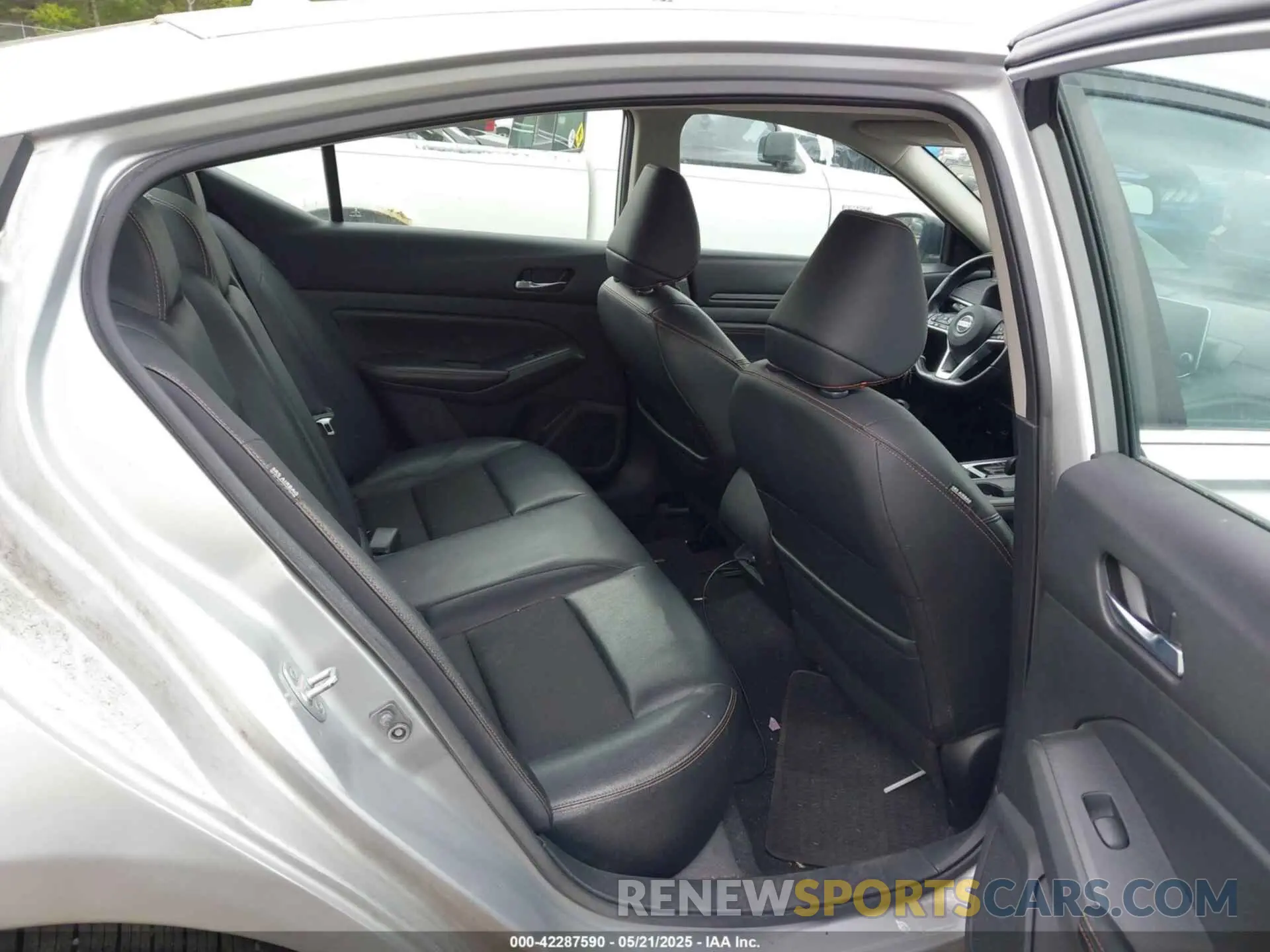 8 Photograph of a damaged car 1N4BL4CV8MN358525 NISSAN ALTIMA 2021