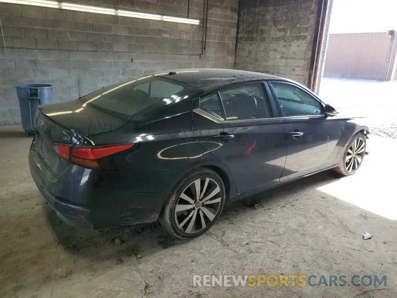 3 Photograph of a damaged car 1N4BL4CV8MN364325 NISSAN ALTIMA 2021