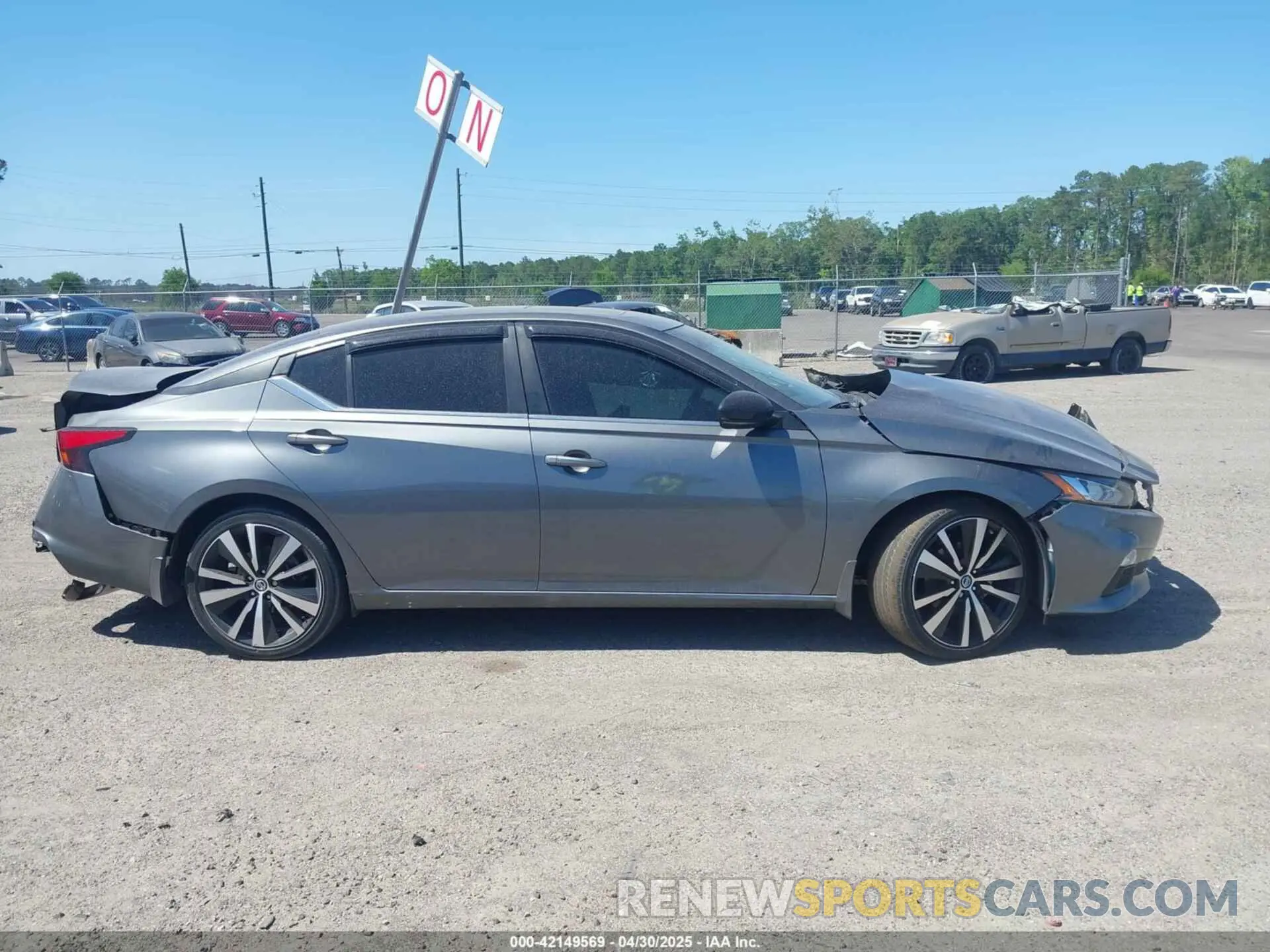 13 Photograph of a damaged car 1N4BL4CV8MN367127 NISSAN ALTIMA 2021