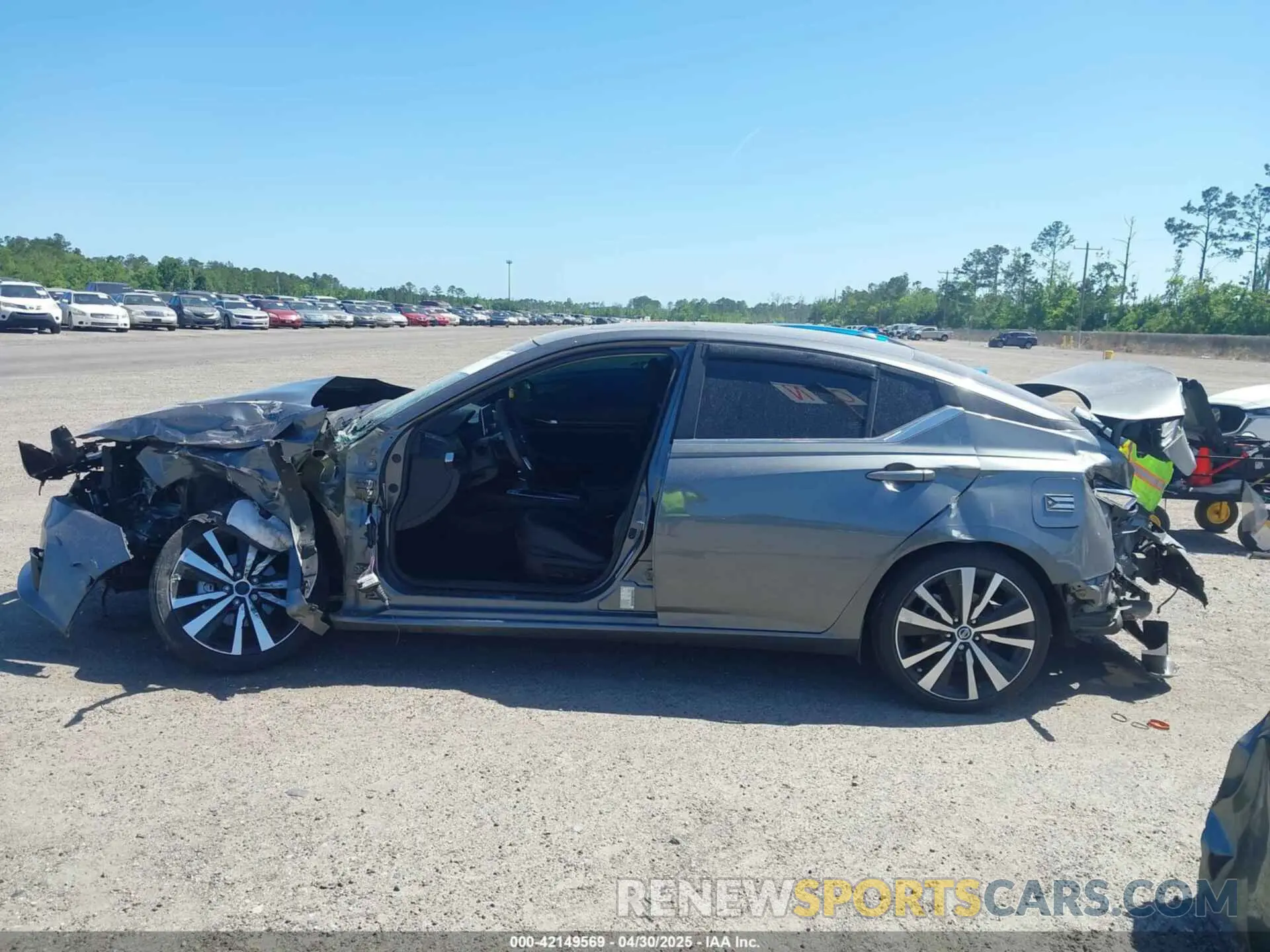 14 Photograph of a damaged car 1N4BL4CV8MN367127 NISSAN ALTIMA 2021