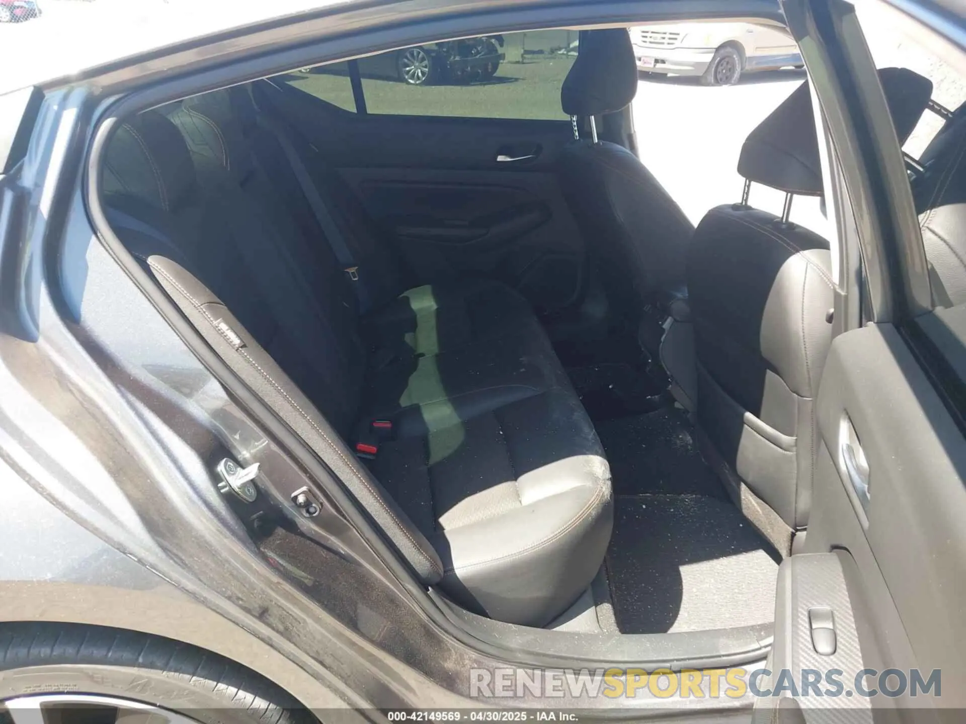 8 Photograph of a damaged car 1N4BL4CV8MN367127 NISSAN ALTIMA 2021