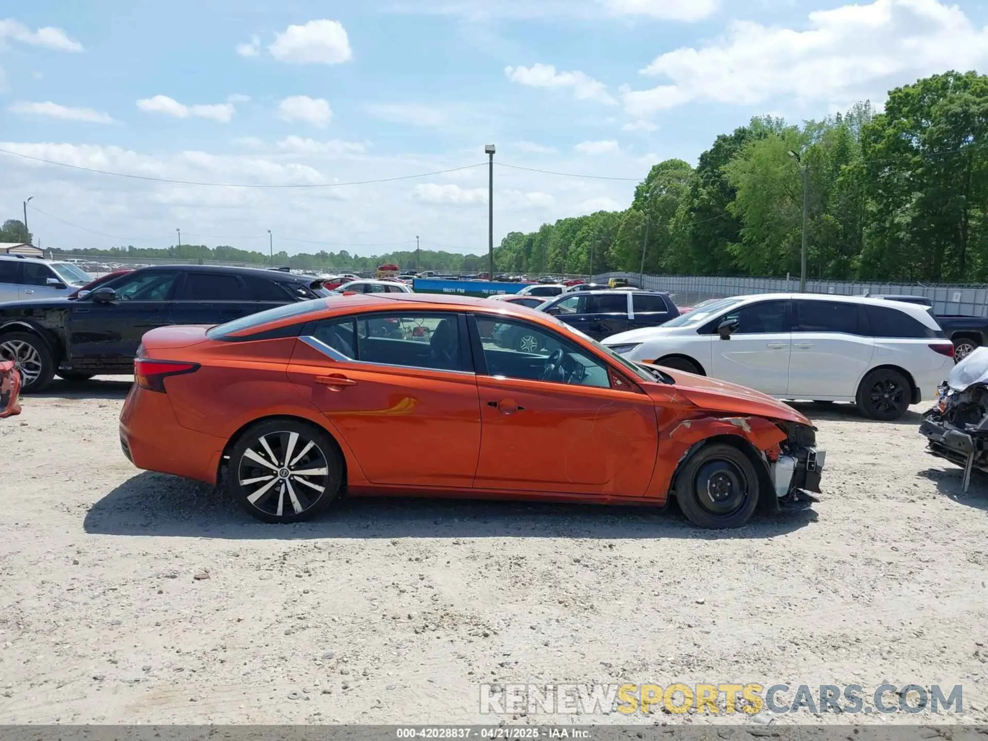 14 Photograph of a damaged car 1N4BL4CV8MN378645 NISSAN ALTIMA 2021