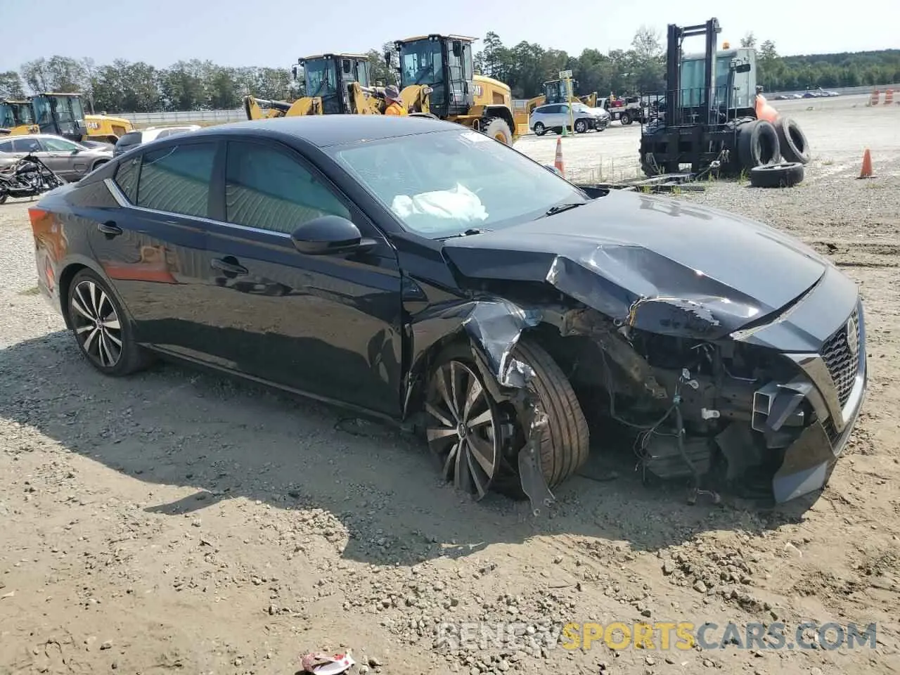 4 Photograph of a damaged car 1N4BL4CV8MN403589 NISSAN ALTIMA 2021