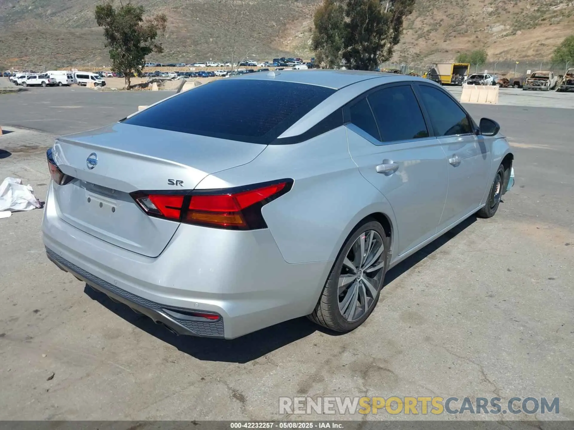 4 Photograph of a damaged car 1N4BL4CV8MN418271 NISSAN ALTIMA 2021