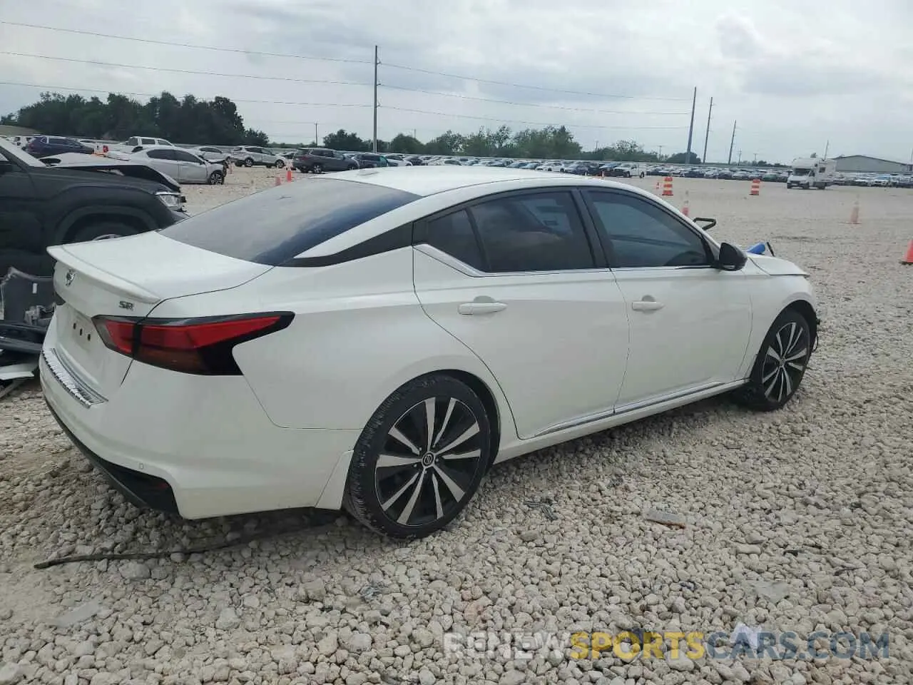 3 Photograph of a damaged car 1N4BL4CVXMN338213 NISSAN ALTIMA 2021