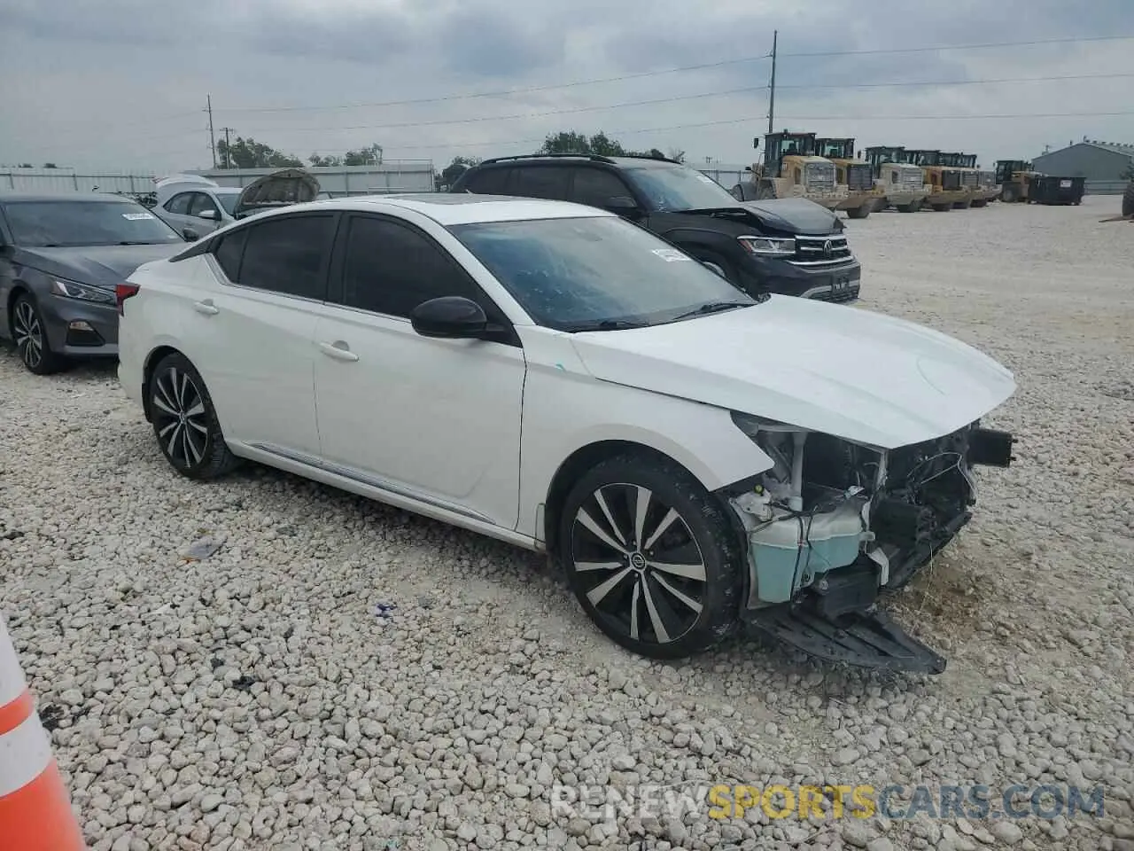 4 Photograph of a damaged car 1N4BL4CVXMN338213 NISSAN ALTIMA 2021