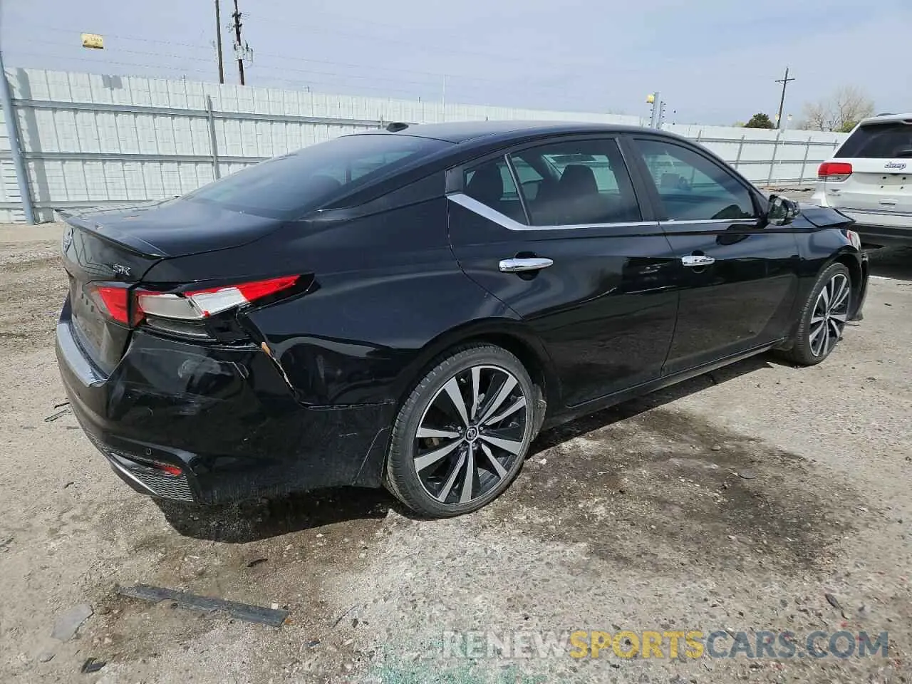 3 Photograph of a damaged car 1N4BL4CVXMN363144 NISSAN ALTIMA 2021