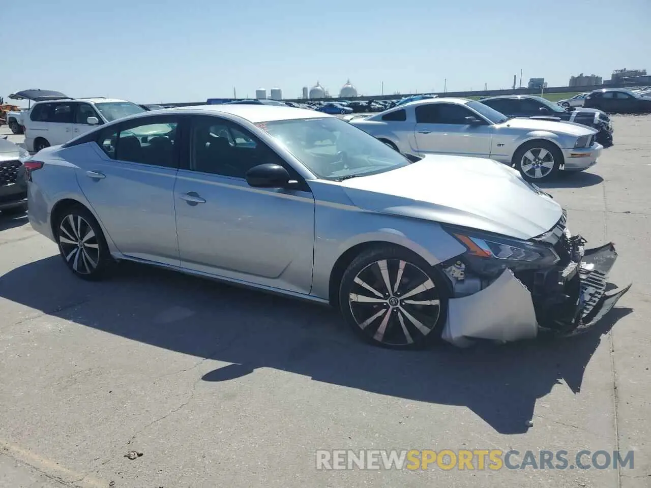 4 Photograph of a damaged car 1N4BL4CVXMN392191 NISSAN ALTIMA 2021