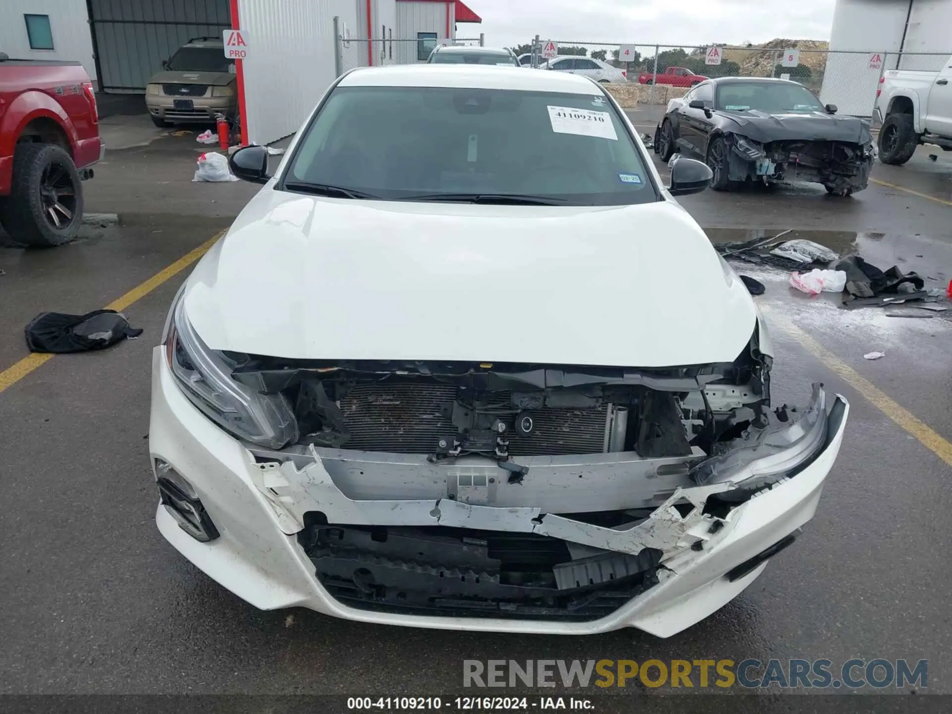 12 Photograph of a damaged car 1N4BL4CVXMN397603 NISSAN ALTIMA 2021