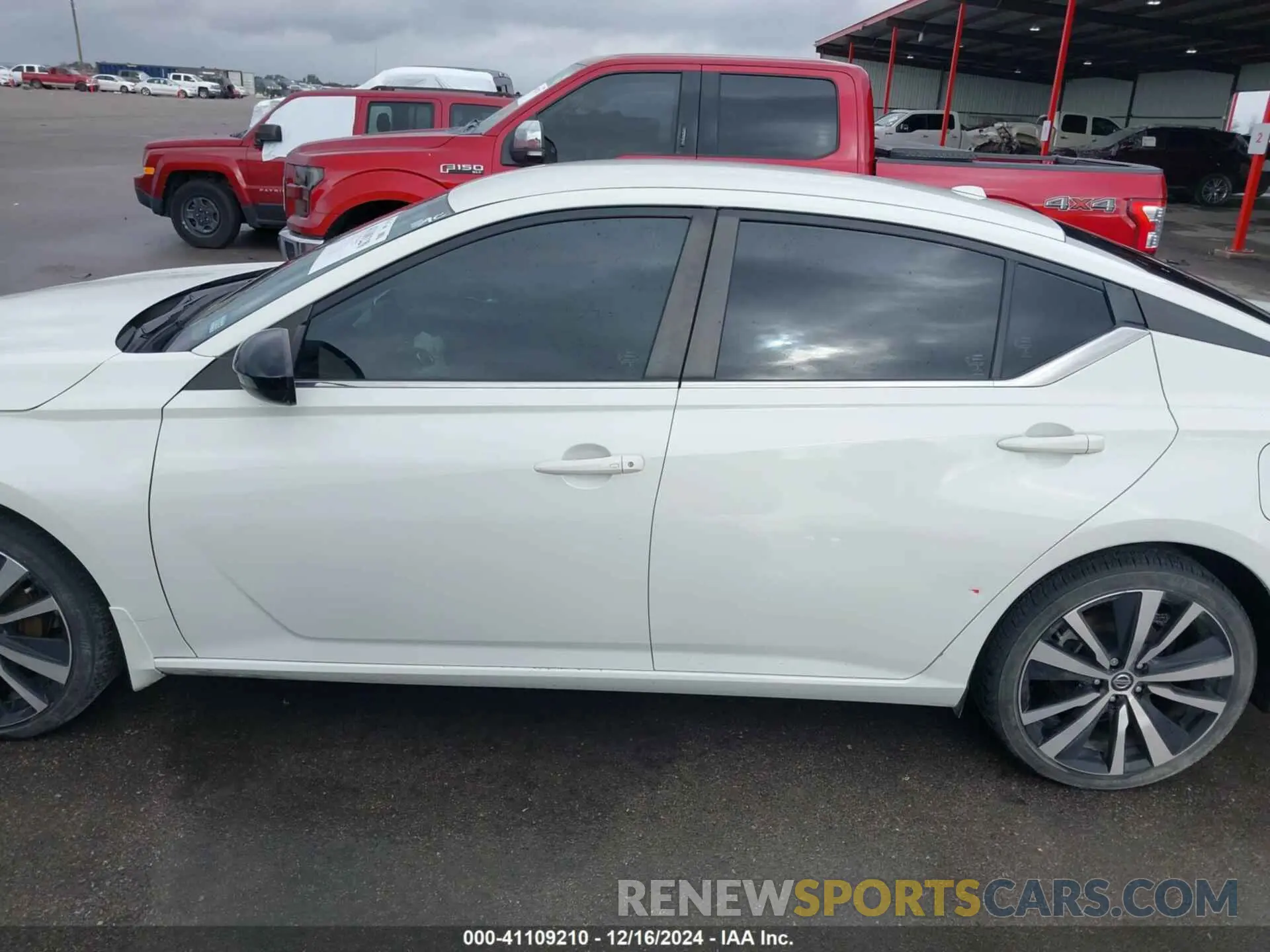 14 Photograph of a damaged car 1N4BL4CVXMN397603 NISSAN ALTIMA 2021