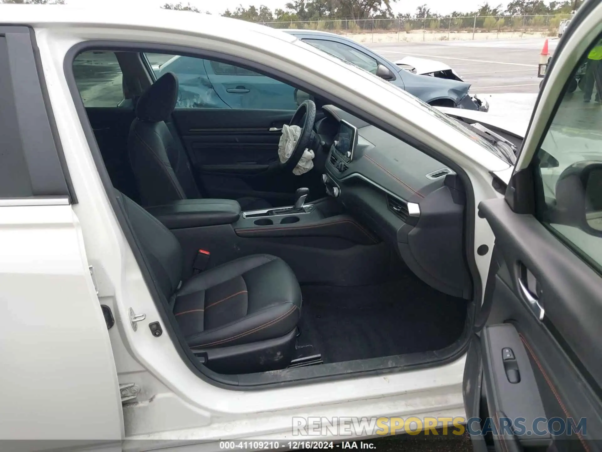 5 Photograph of a damaged car 1N4BL4CVXMN397603 NISSAN ALTIMA 2021