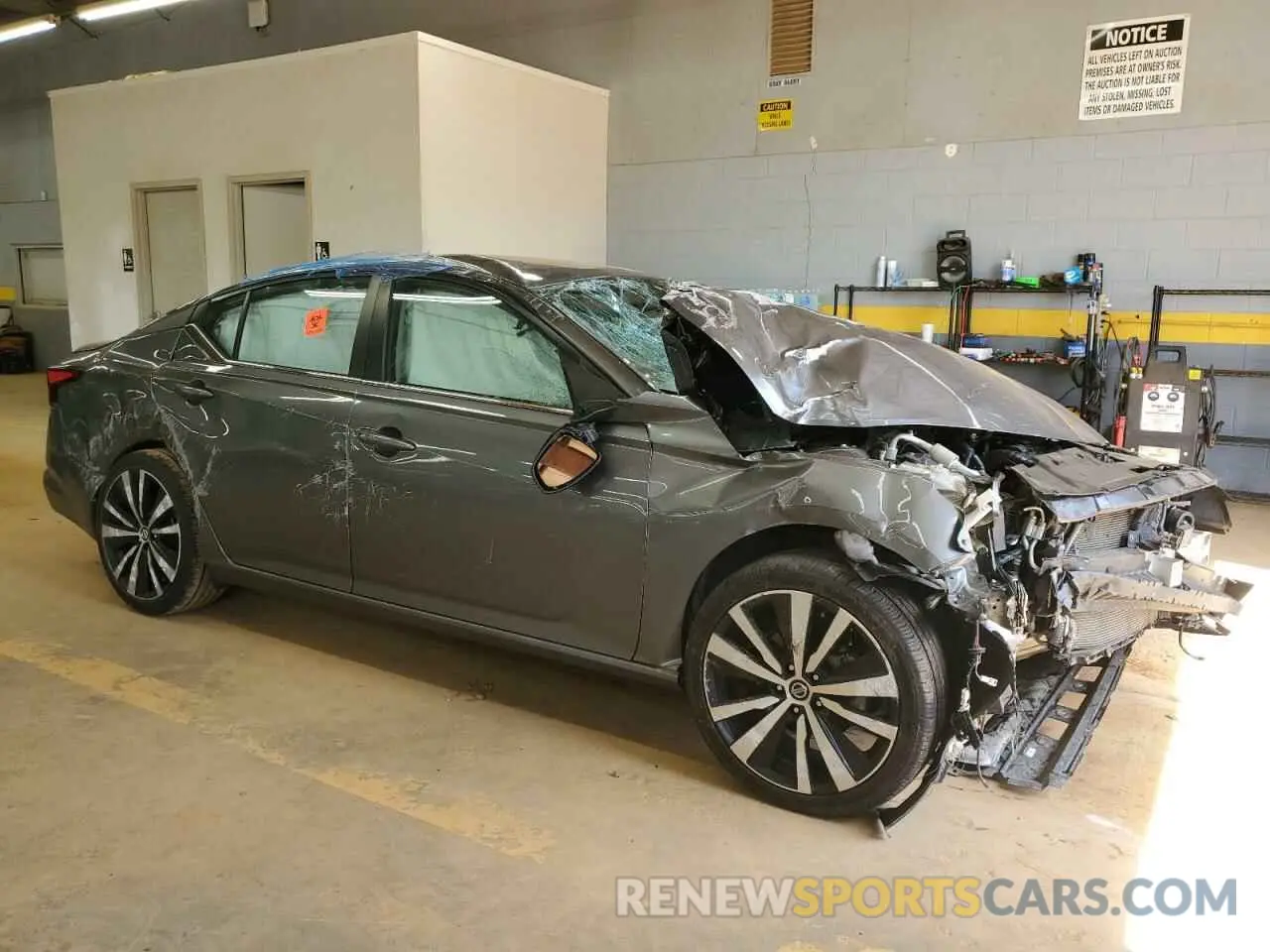 4 Photograph of a damaged car 1N4BL4CVXMN403447 NISSAN ALTIMA 2021