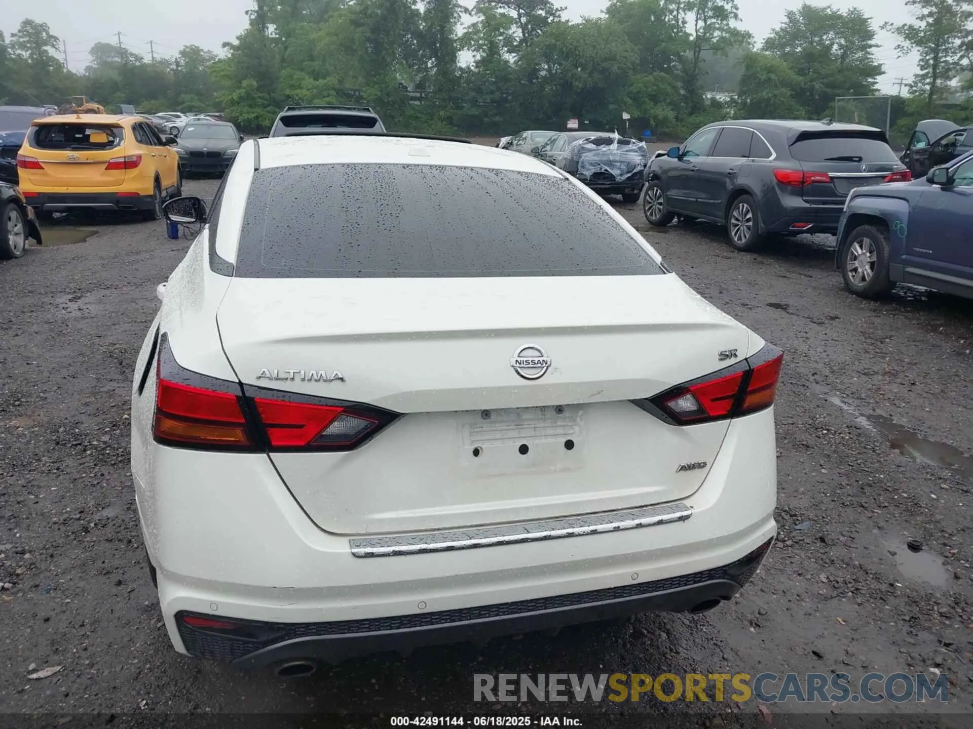 16 Photograph of a damaged car 1N4BL4CW5MN304172 NISSAN ALTIMA 2021