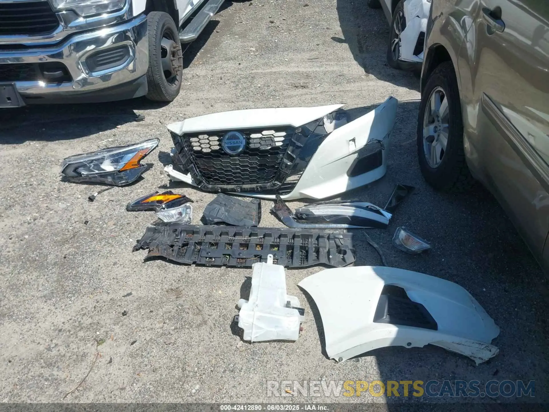 12 Photograph of a damaged car 1N4BL4CW6MN338363 NISSAN ALTIMA 2021