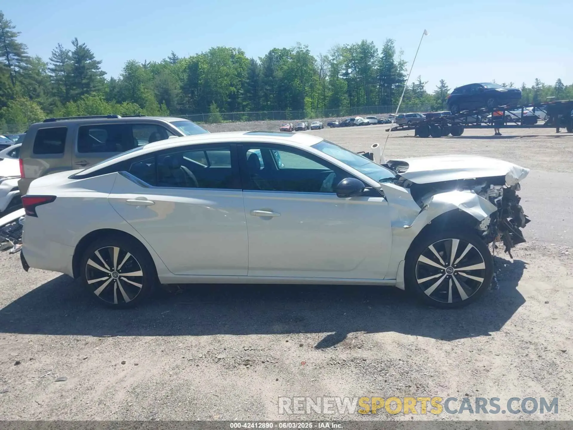 14 Photograph of a damaged car 1N4BL4CW6MN338363 NISSAN ALTIMA 2021