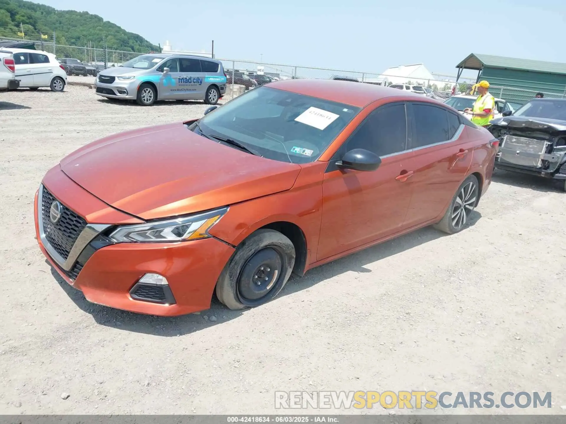2 Photograph of a damaged car 1N4BL4CWXMN354467 NISSAN ALTIMA 2021
