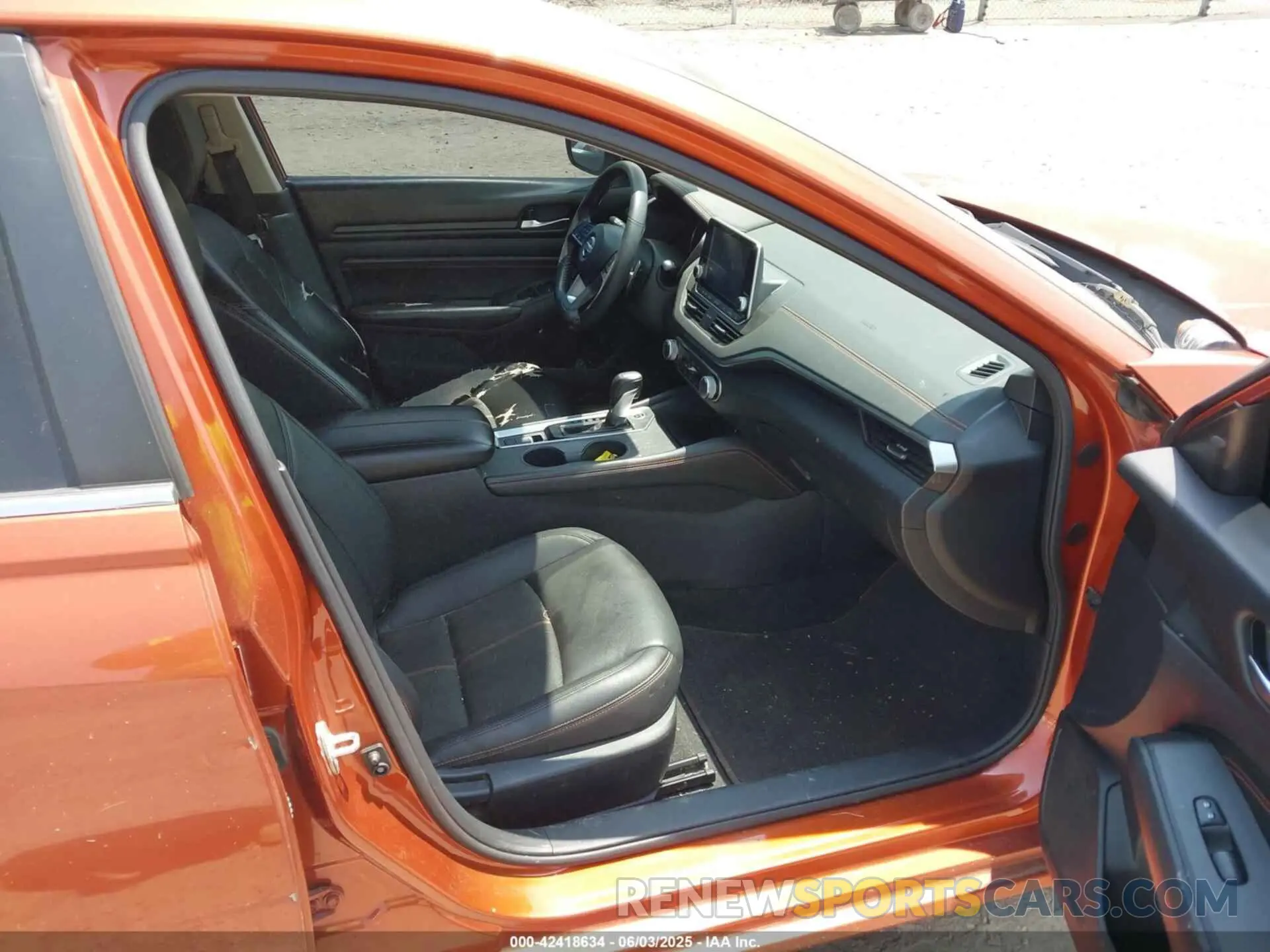 5 Photograph of a damaged car 1N4BL4CWXMN354467 NISSAN ALTIMA 2021