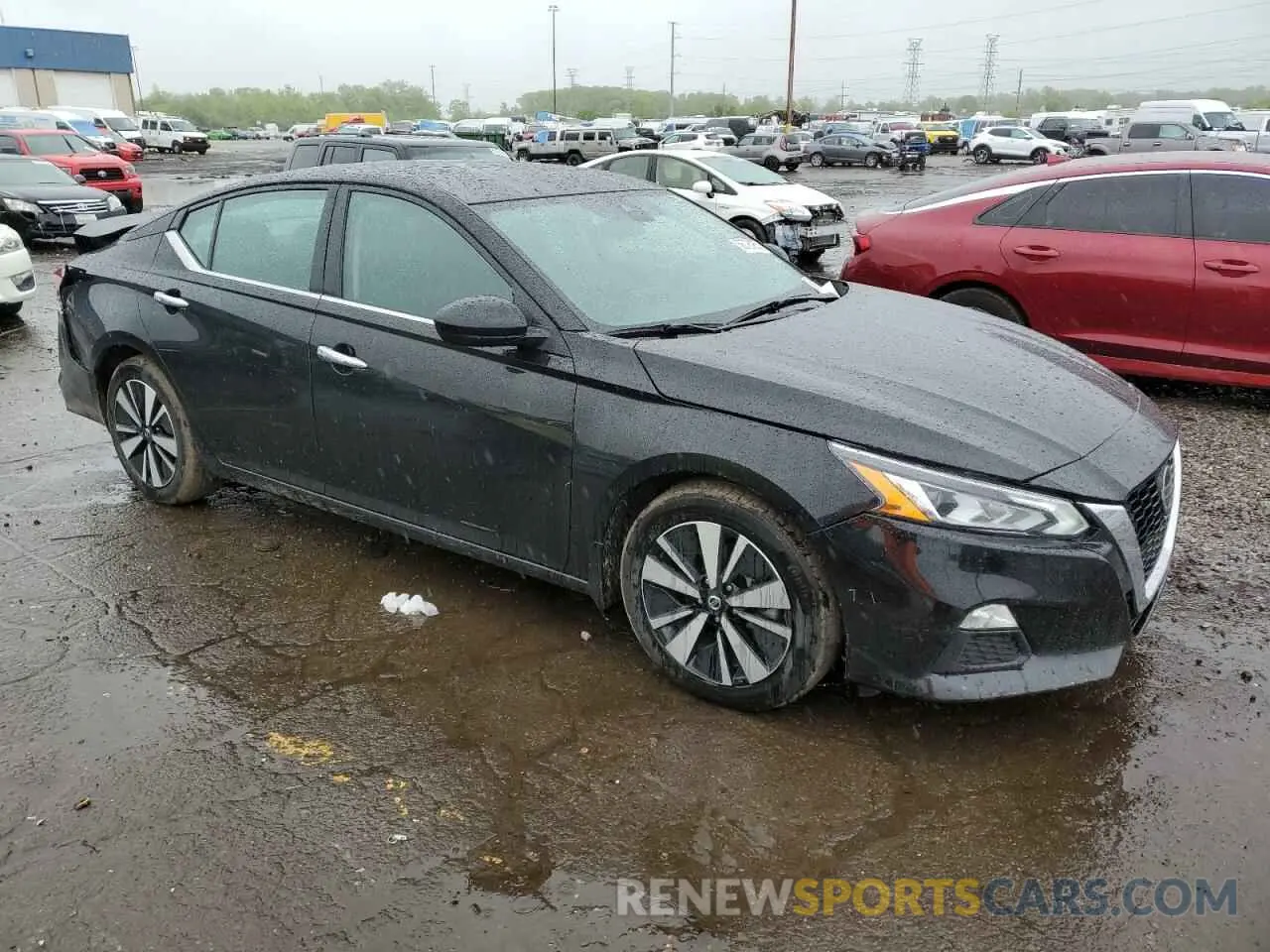 4 Photograph of a damaged car 1N4BL4DV0MN367136 NISSAN ALTIMA 2021