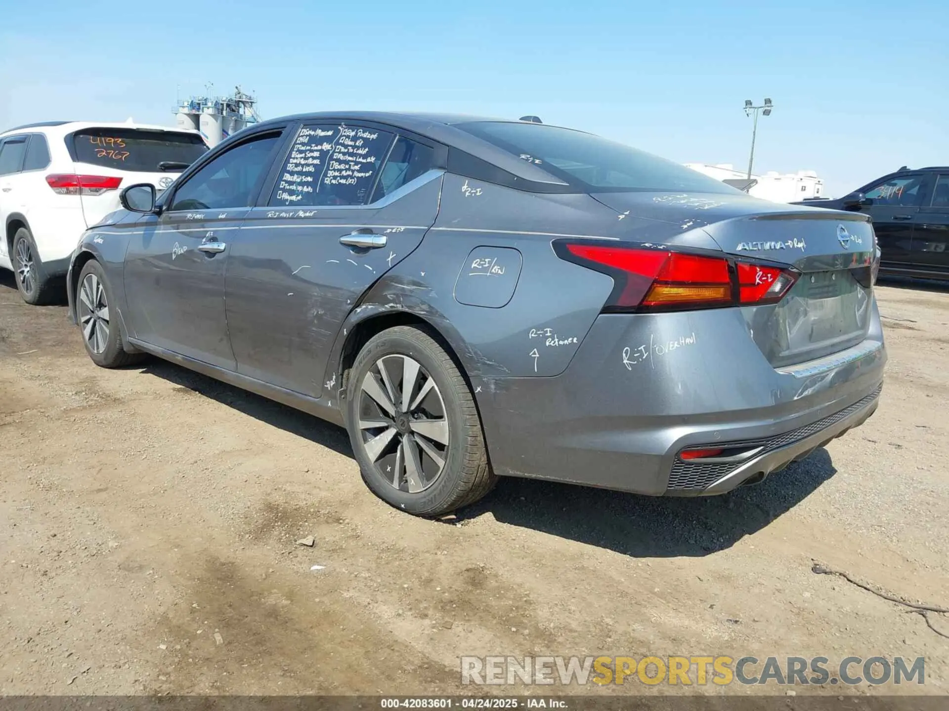 3 Photograph of a damaged car 1N4BL4DV1MN310265 NISSAN ALTIMA 2021