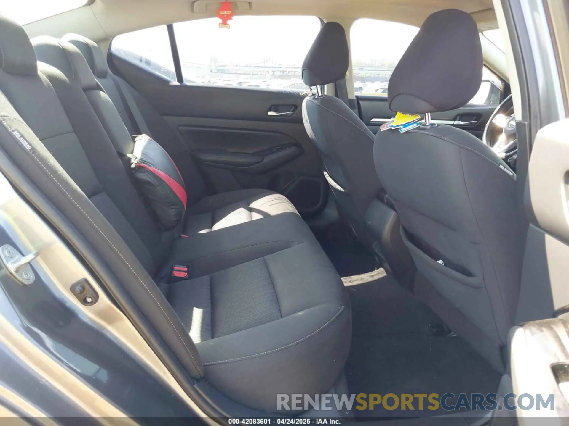 8 Photograph of a damaged car 1N4BL4DV1MN310265 NISSAN ALTIMA 2021
