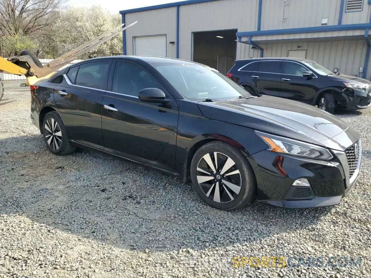 4 Photograph of a damaged car 1N4BL4DV1MN330418 NISSAN ALTIMA 2021