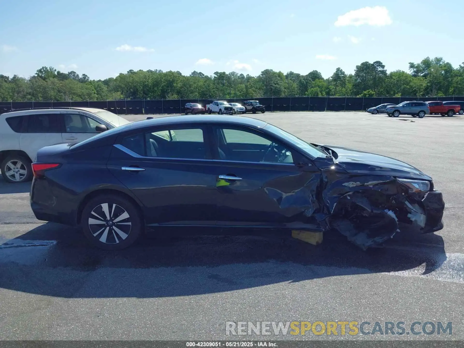 13 Photograph of a damaged car 1N4BL4DV1MN359241 NISSAN ALTIMA 2021