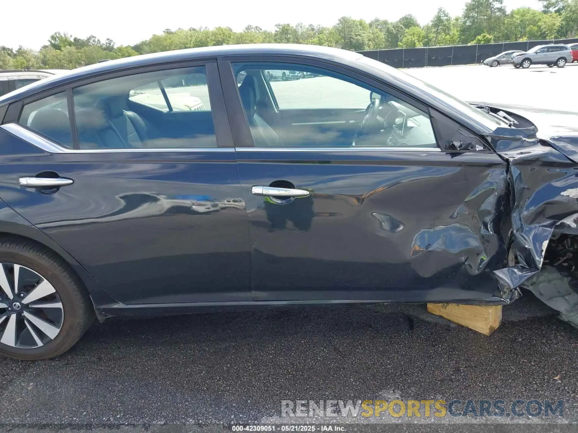 18 Photograph of a damaged car 1N4BL4DV1MN359241 NISSAN ALTIMA 2021