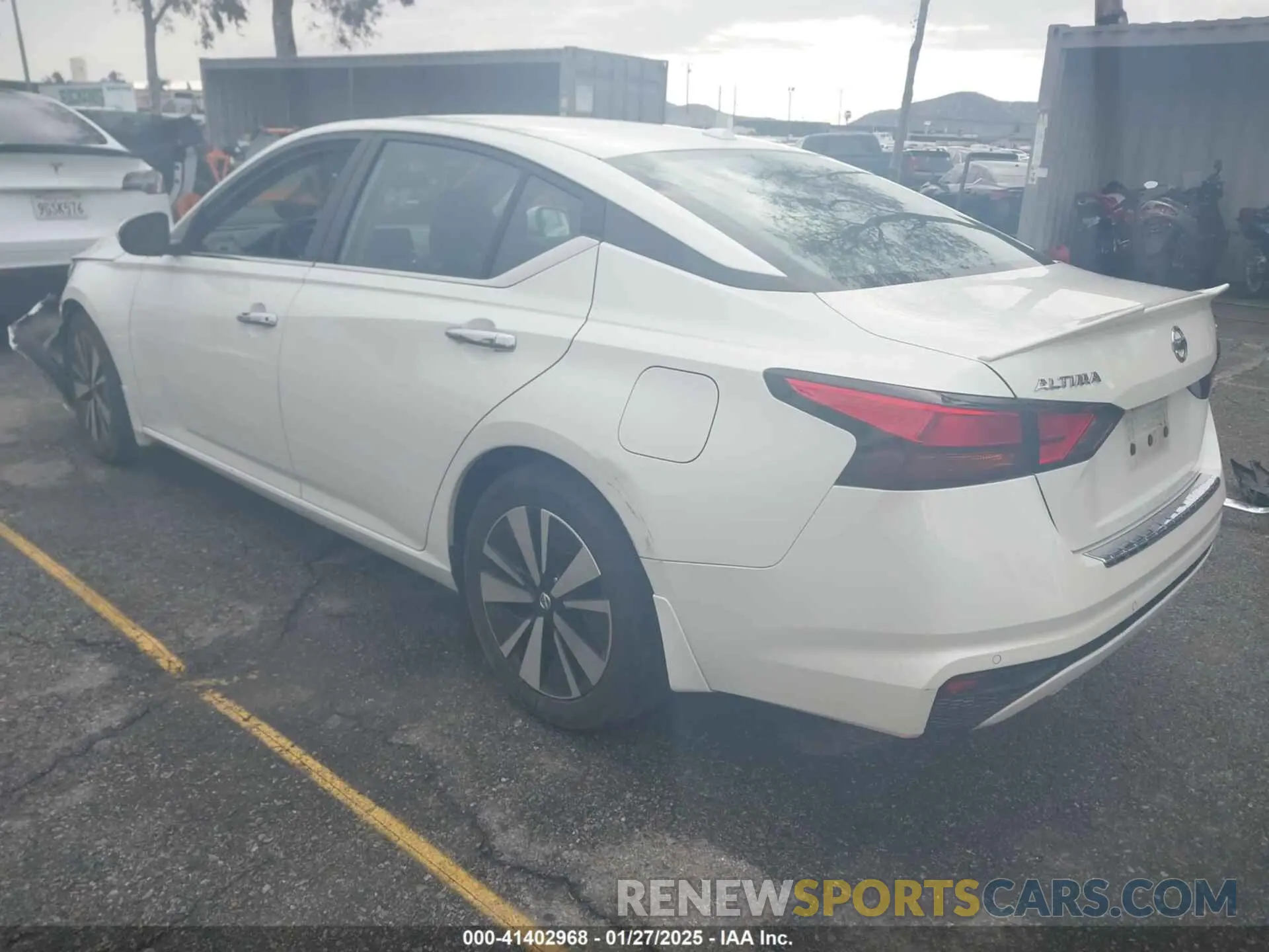 3 Photograph of a damaged car 1N4BL4DV1MN378033 NISSAN ALTIMA 2021