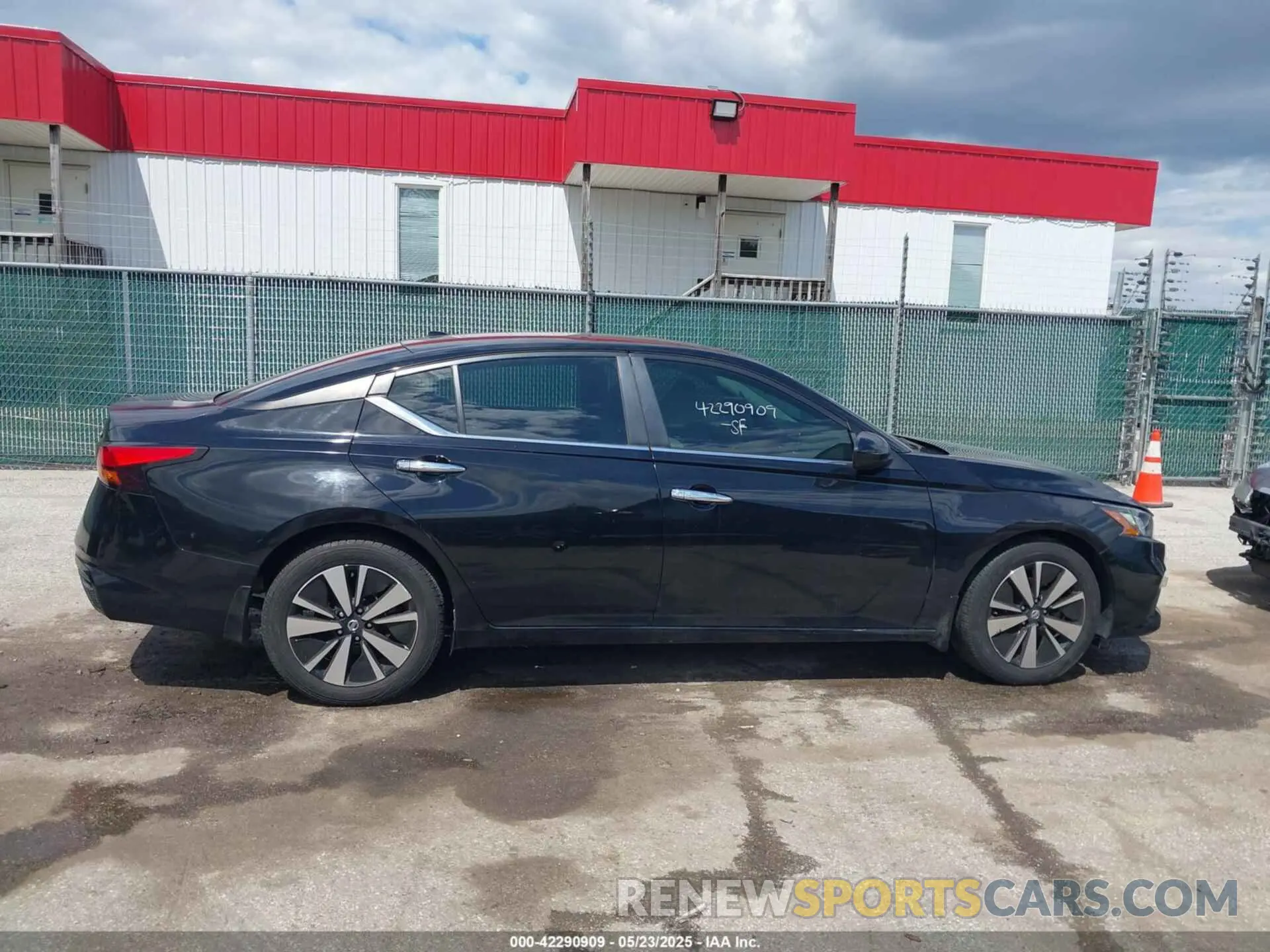 12 Photograph of a damaged car 1N4BL4DV2MN302661 NISSAN ALTIMA 2021