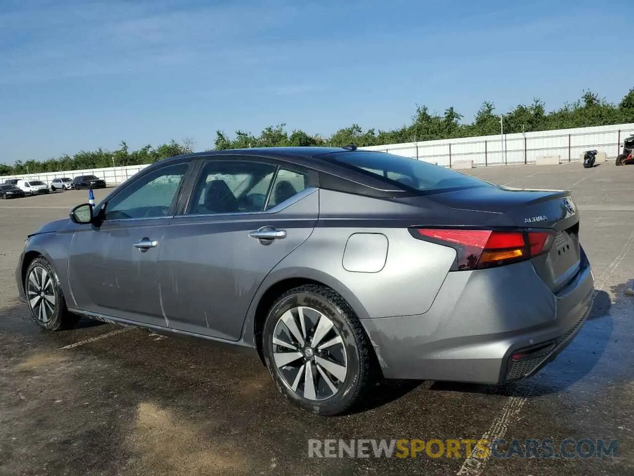 2 Photograph of a damaged car 1N4BL4DV2MN333957 NISSAN ALTIMA 2021