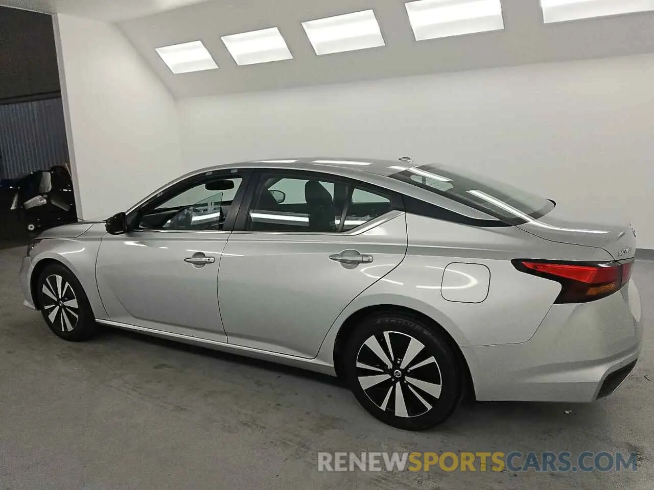 2 Photograph of a damaged car 1N4BL4DV2MN336082 NISSAN ALTIMA 2021