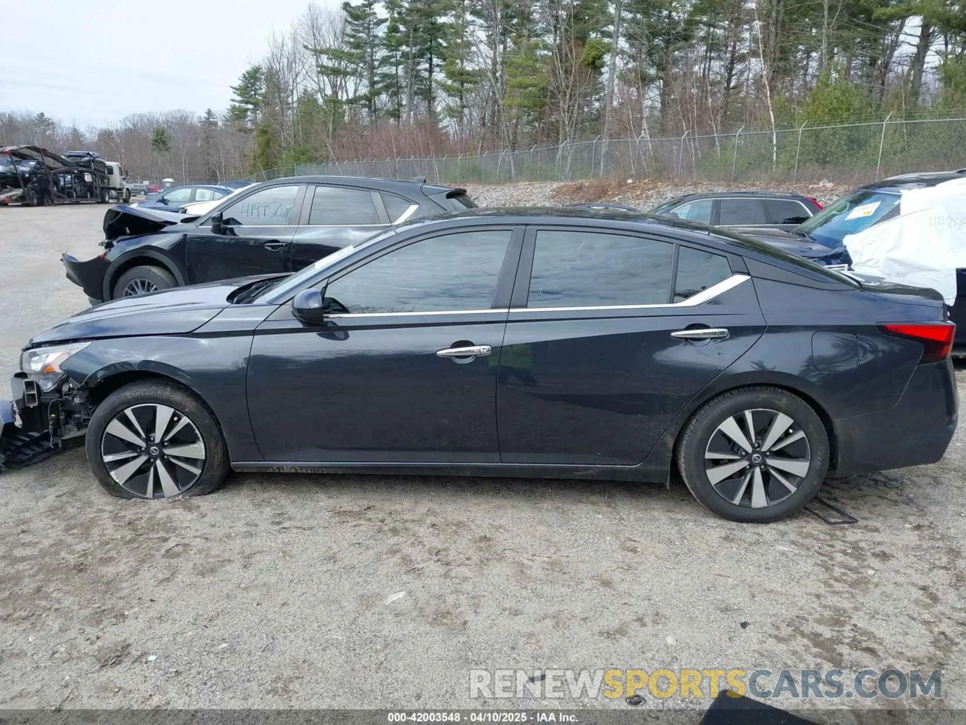 14 Photograph of a damaged car 1N4BL4DV2MN394628 NISSAN ALTIMA 2021