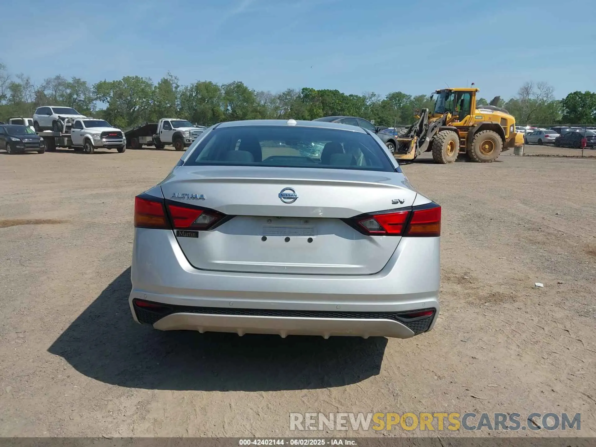 17 Photograph of a damaged car 1N4BL4DV3MN303348 NISSAN ALTIMA 2021