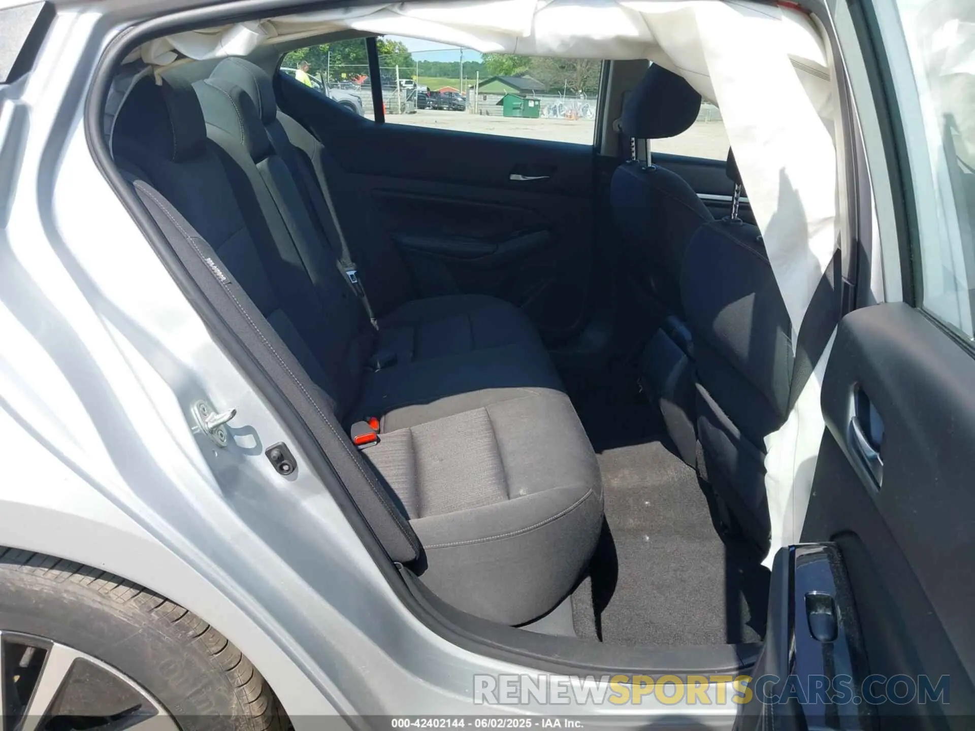 8 Photograph of a damaged car 1N4BL4DV3MN303348 NISSAN ALTIMA 2021