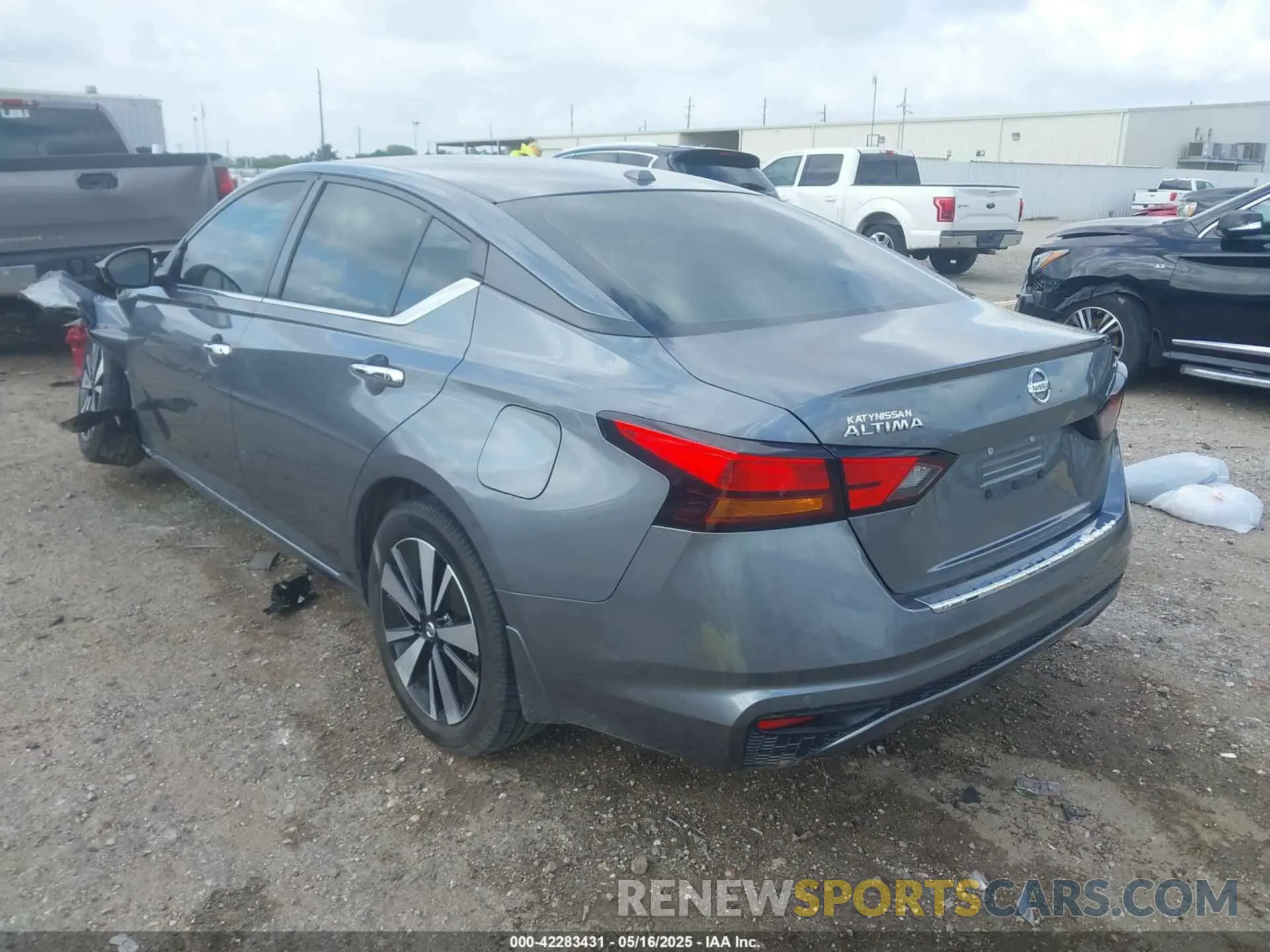 3 Photograph of a damaged car 1N4BL4DV3MN304659 NISSAN ALTIMA 2021