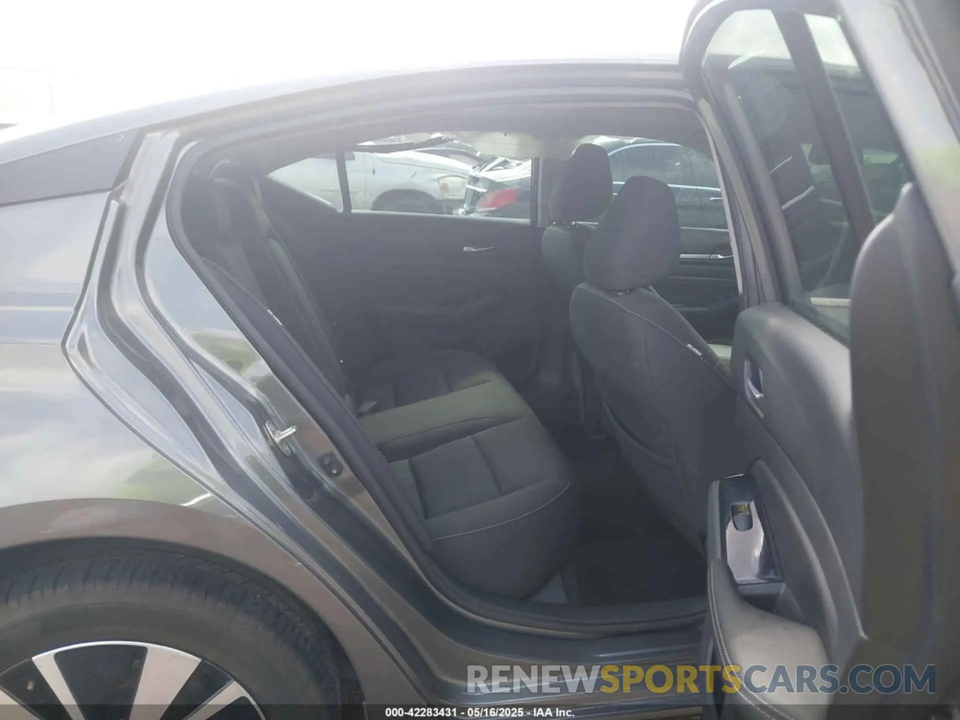8 Photograph of a damaged car 1N4BL4DV3MN304659 NISSAN ALTIMA 2021