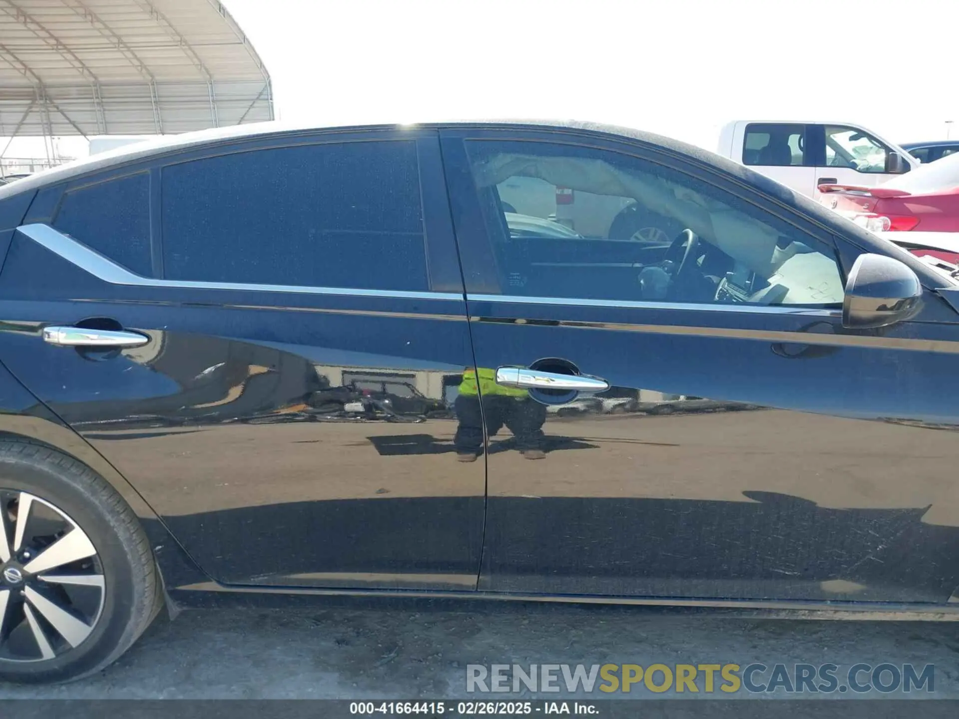12 Photograph of a damaged car 1N4BL4DV3MN318920 NISSAN ALTIMA 2021